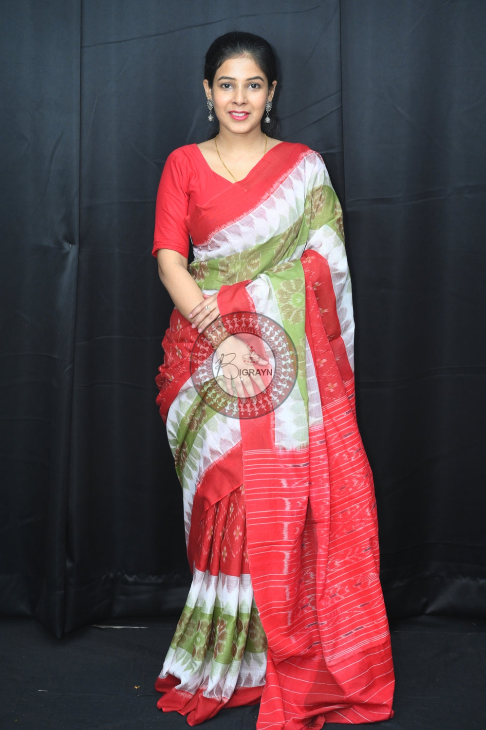 Mehndi White Red 7D Khandua Cotton Saree