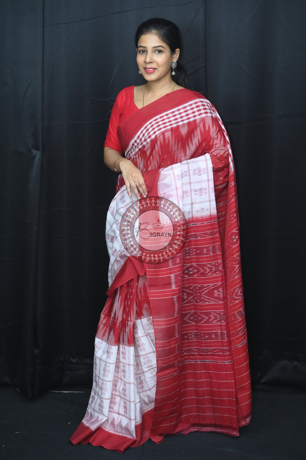 White Maroon Scot Kargil Khandua Cotton Saree