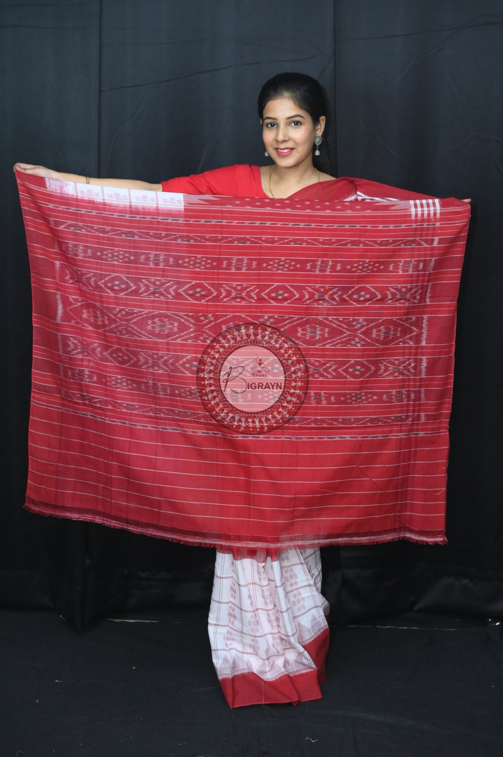 White Maroon Scot Kargil Khandua Cotton Saree