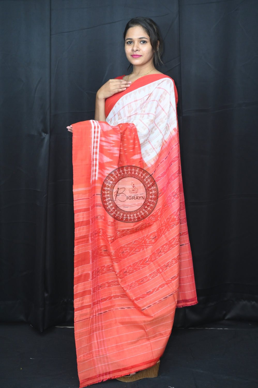 White Brick Red Scot Kargil Khandua Cotton Saree