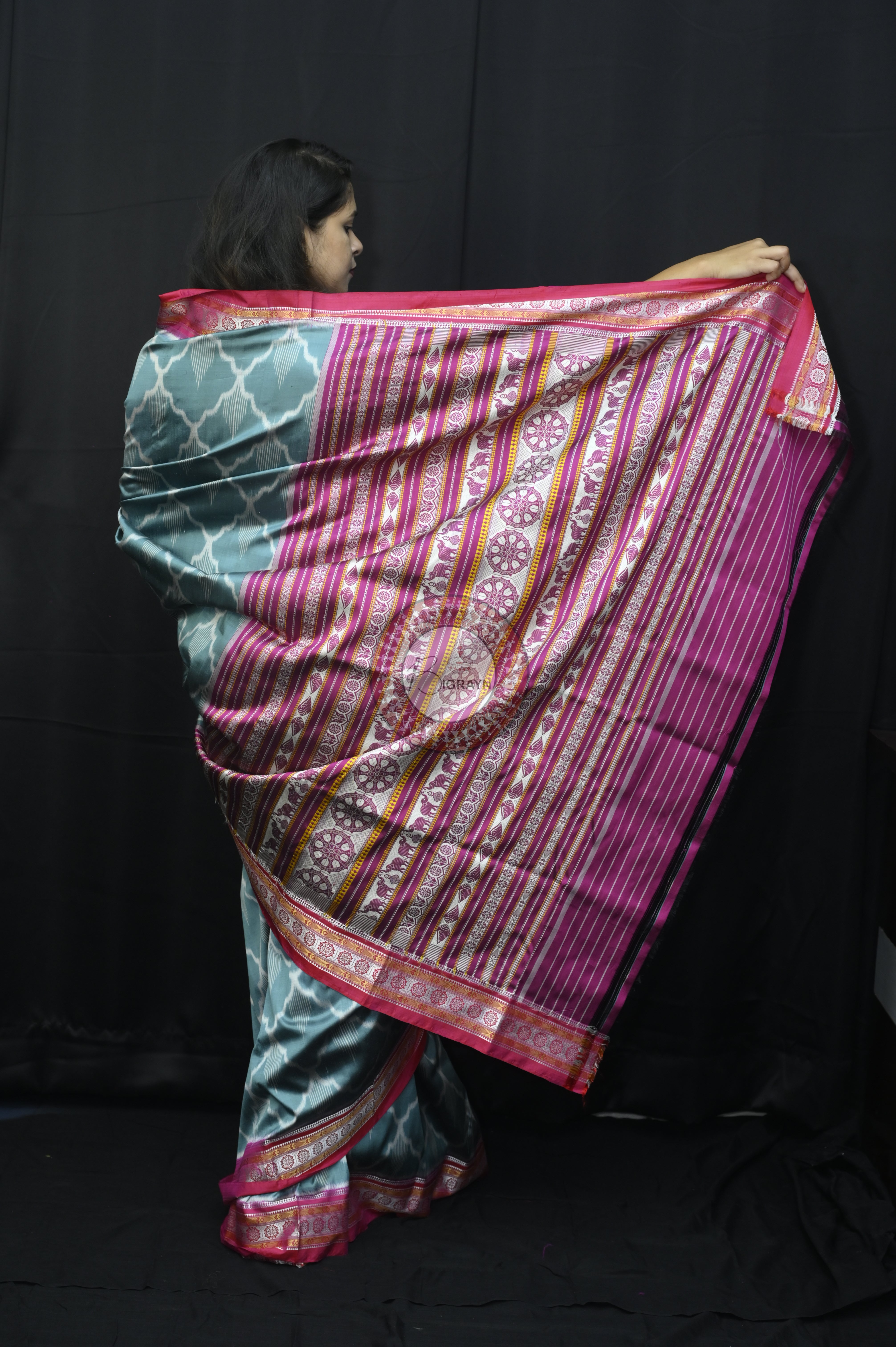 Light Grey Magenta Mulberry Silk Saree