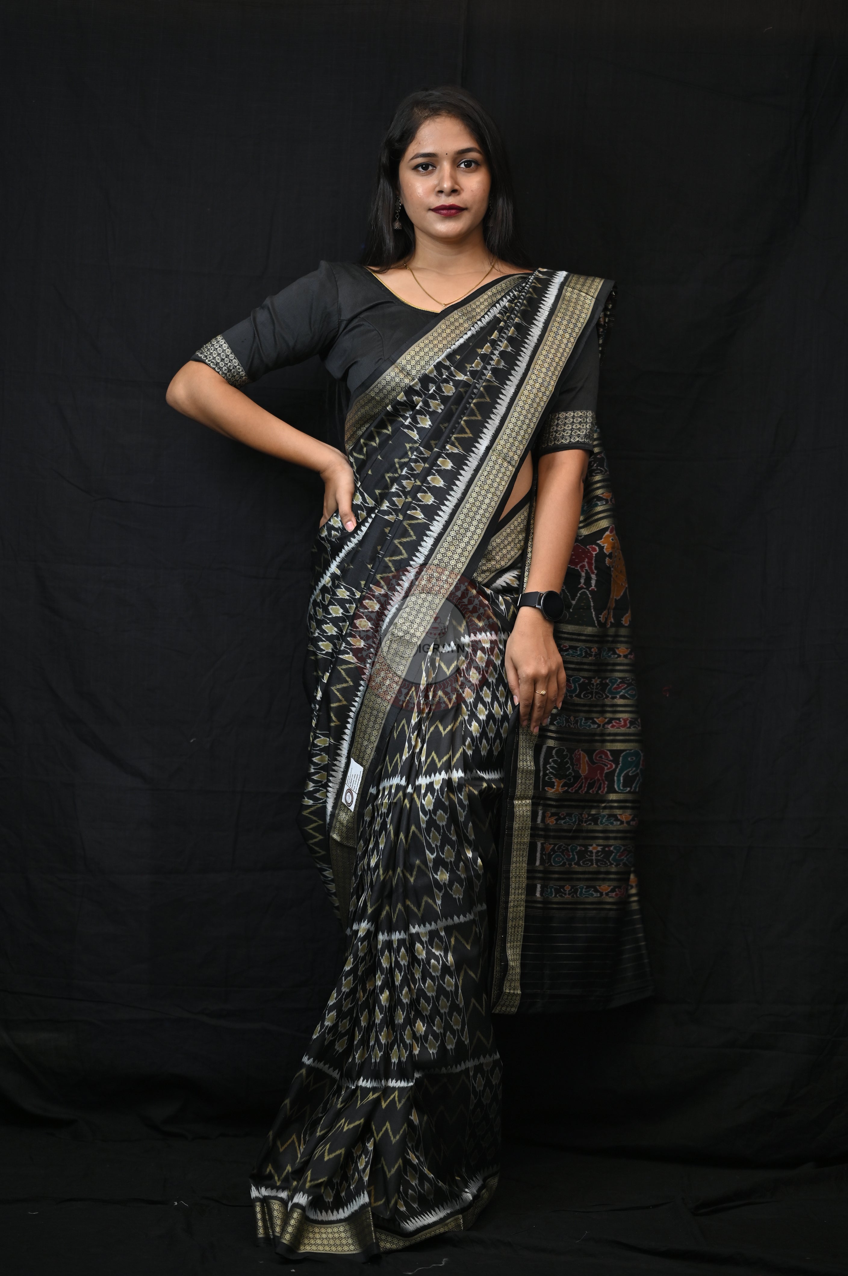 Black Golden Waves &amp; Flowers Mulberry Silk Saree