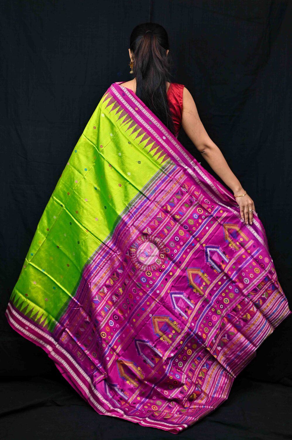 Neon Green Magenta Dolabedi Silk Saree