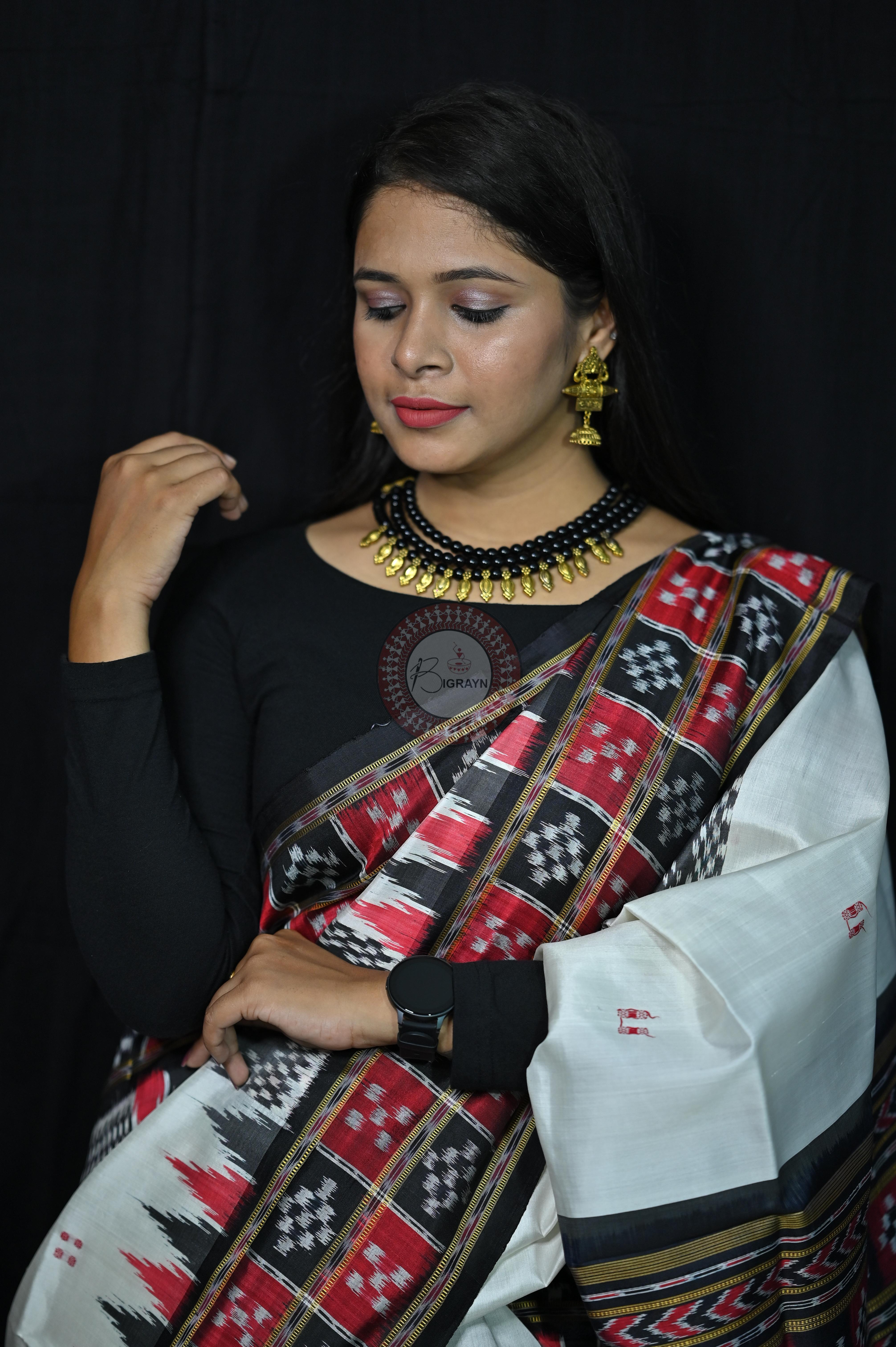 White Black 3D Border Pasapali Khandua Silk Saree