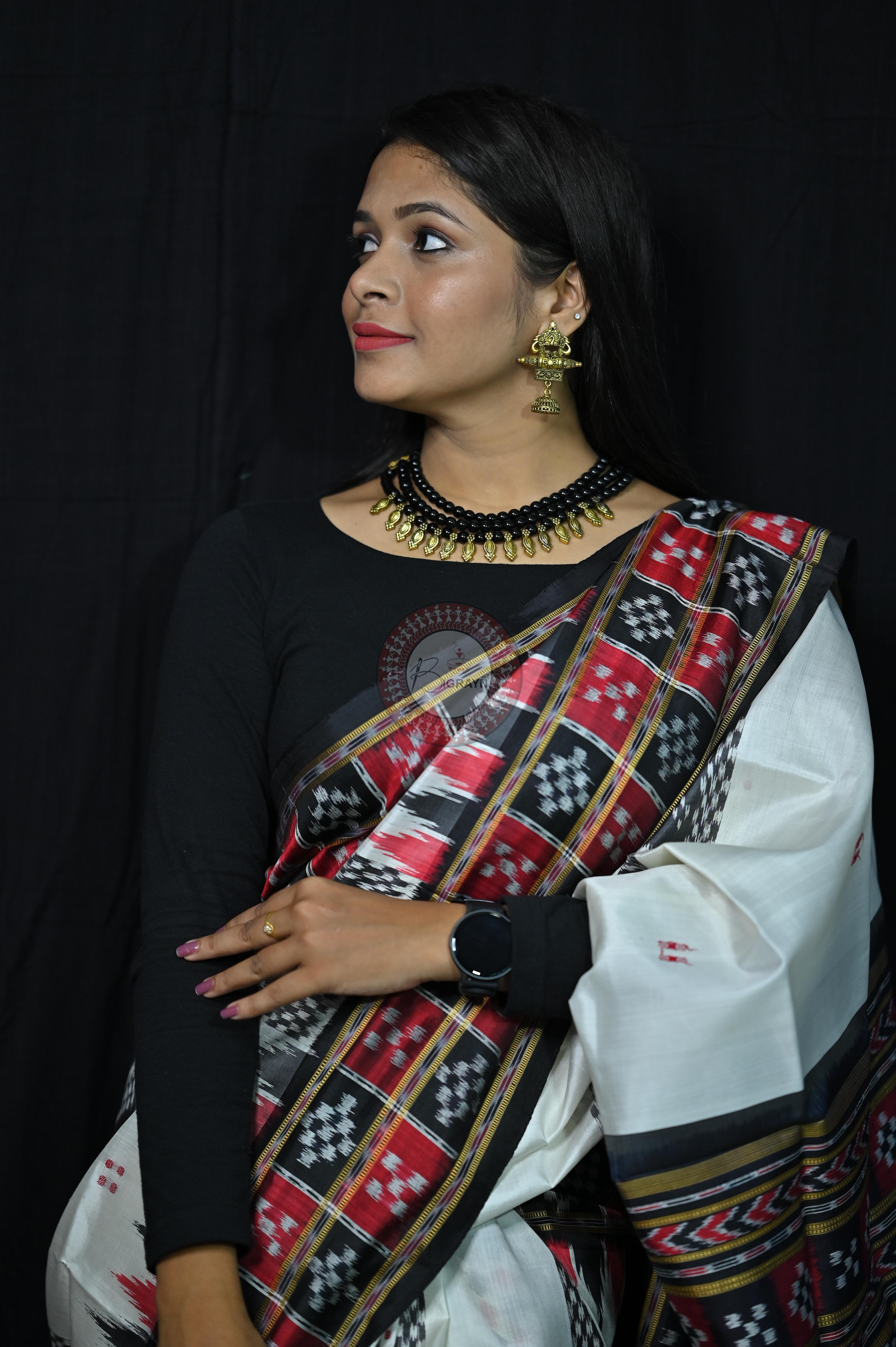 White Black 3D Border Pasapali Khandua Silk Saree