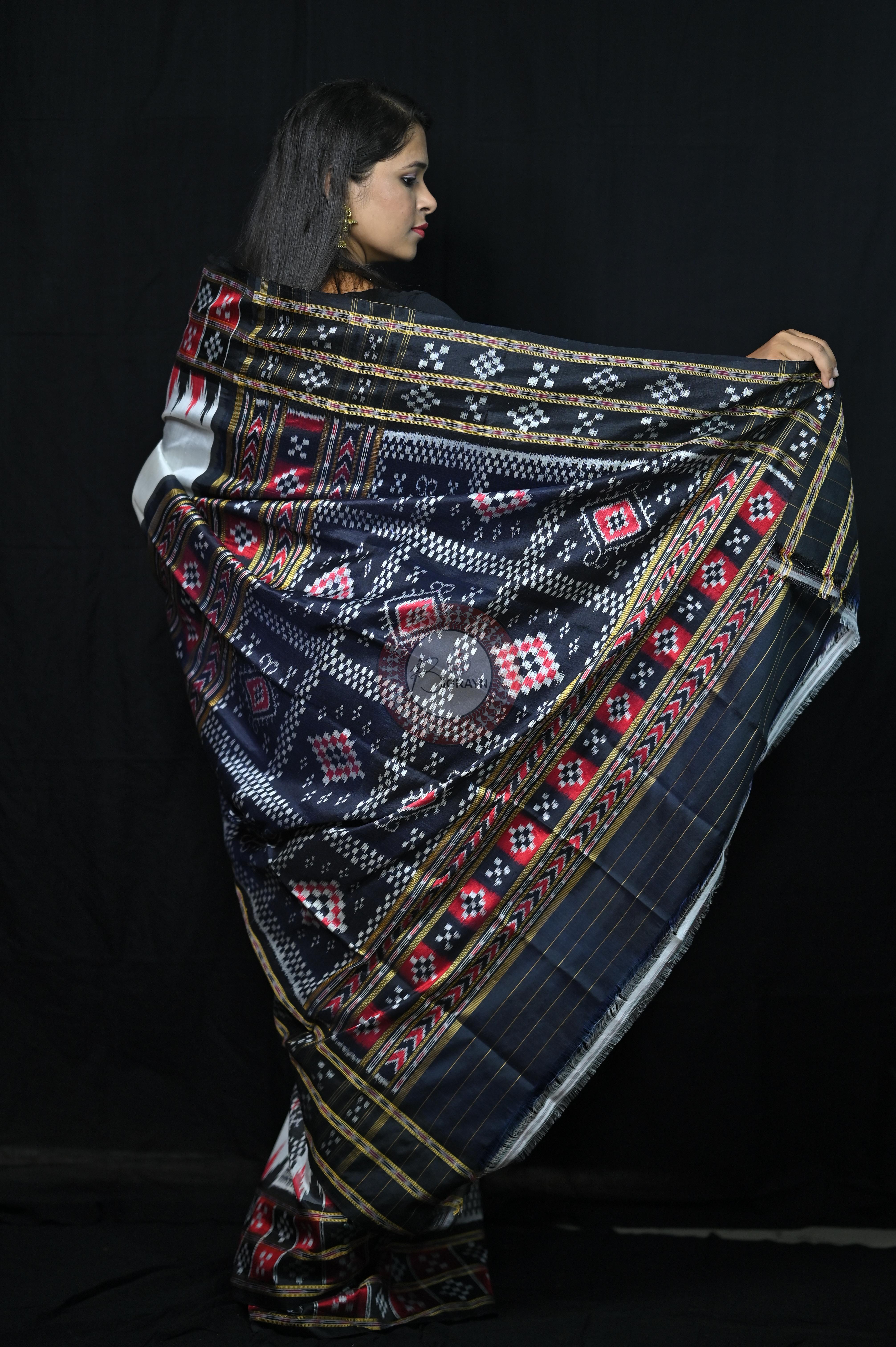White Black 3D Border Pasapali Khandua Silk Saree