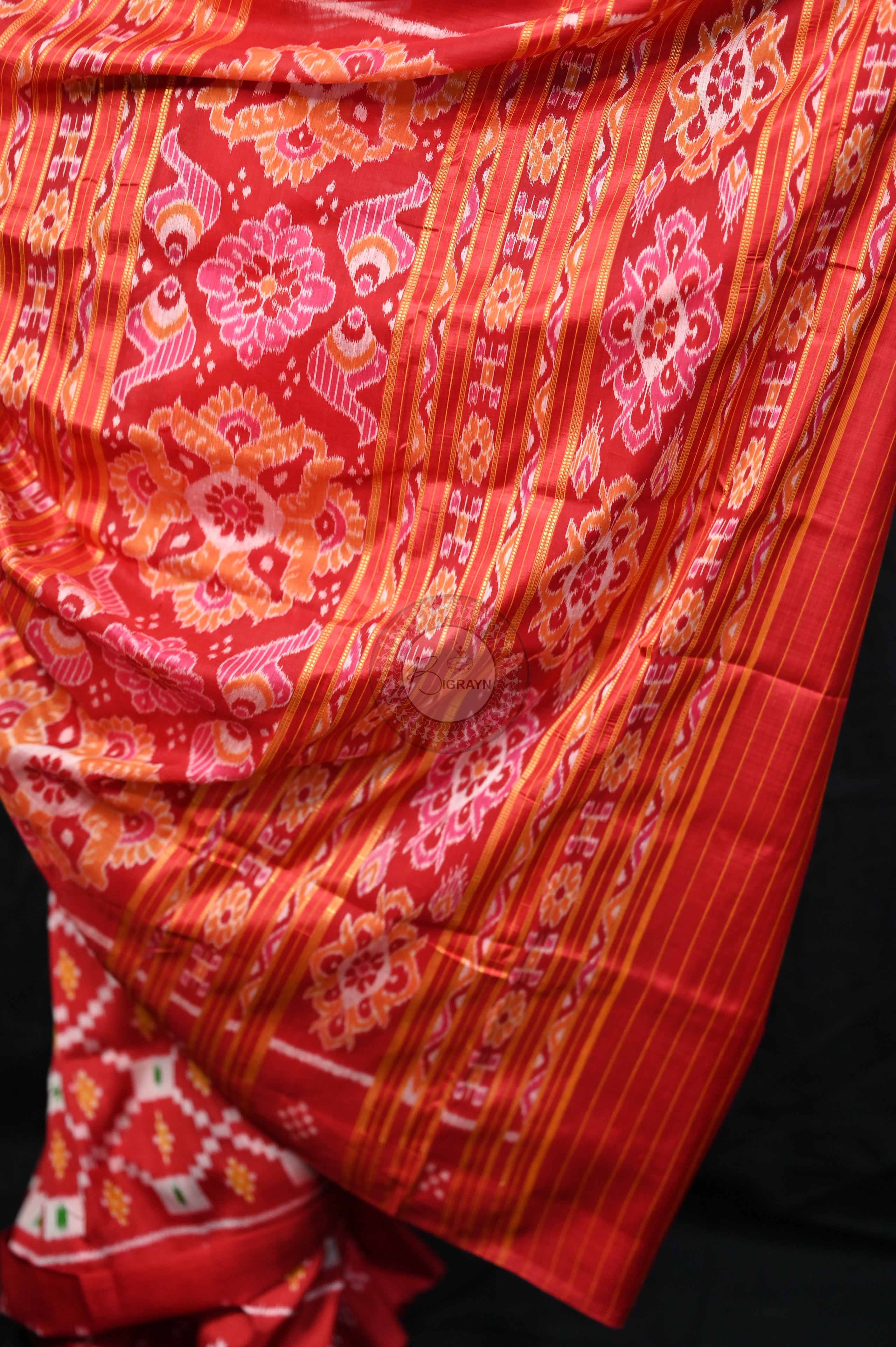 Red Diagonal Pasapali Mulberry Silk Saree