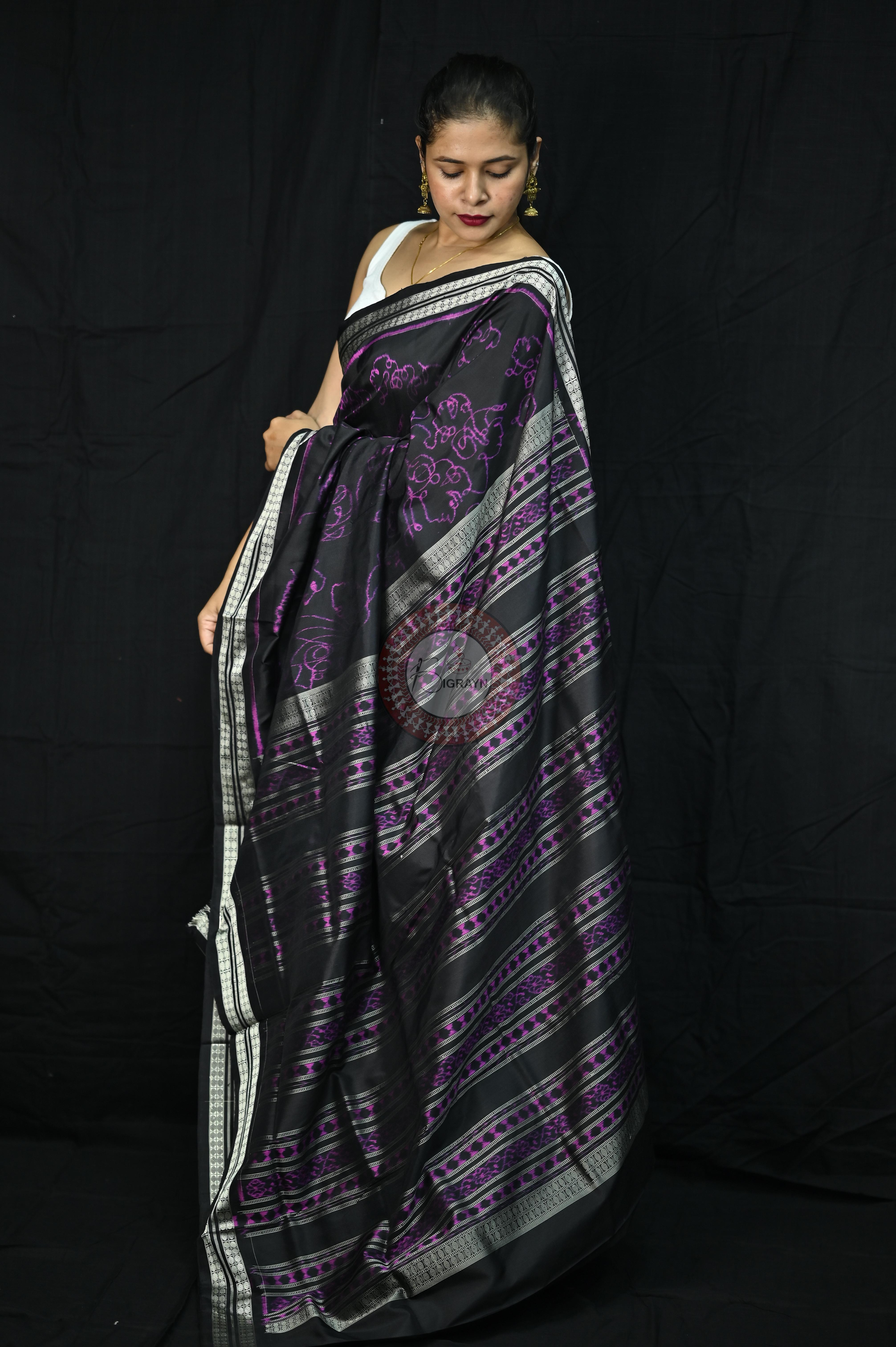 Black Magenta Women Head Sambalpuri Silk Saree