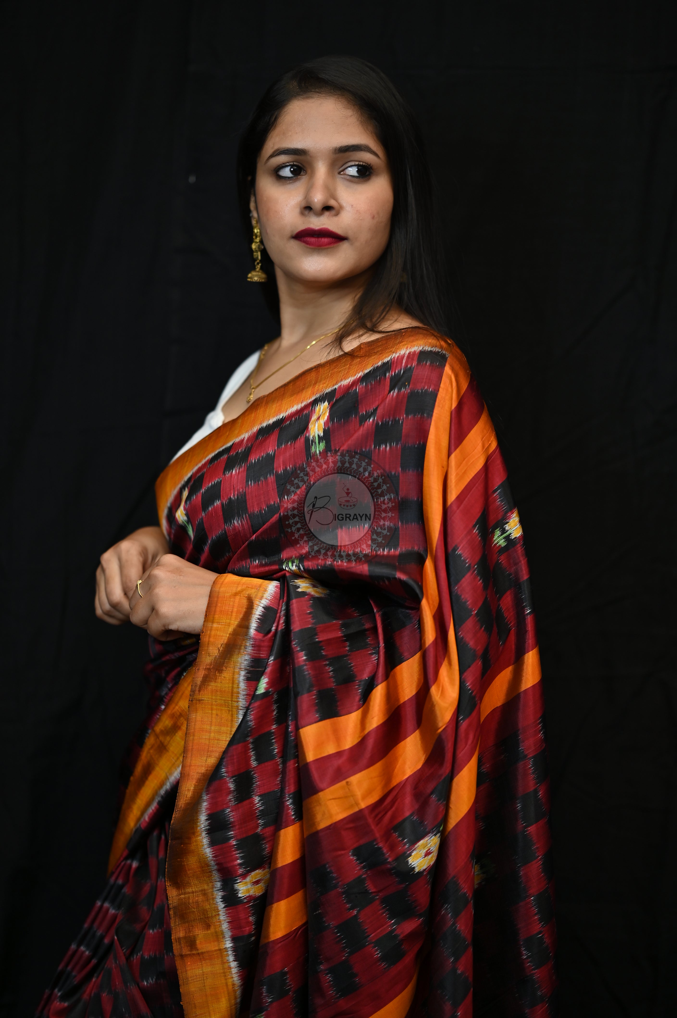 Red Black Squares Flower Mulberry Silk Saree