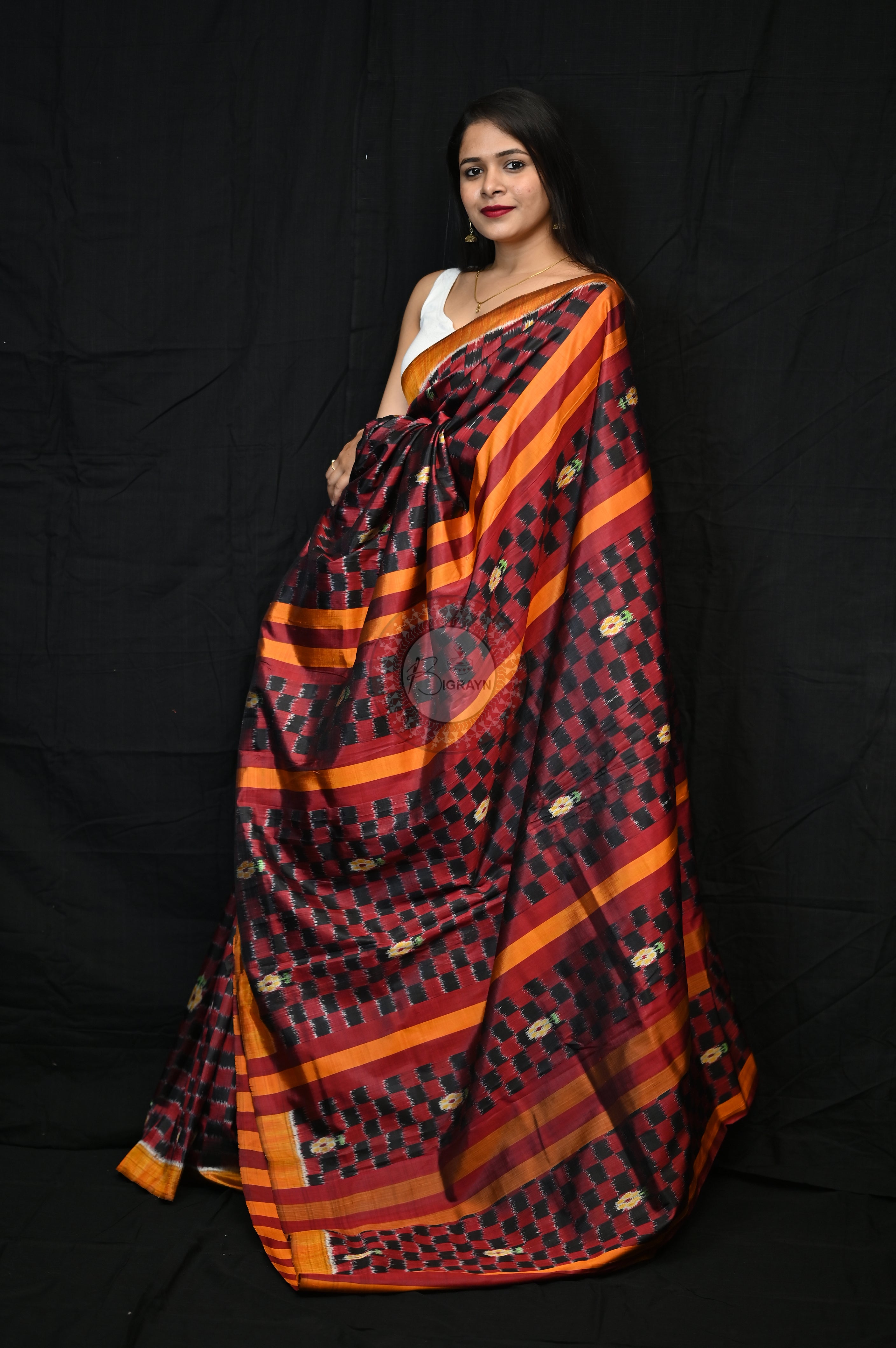 Red Black Squares Flower Mulberry Silk Saree