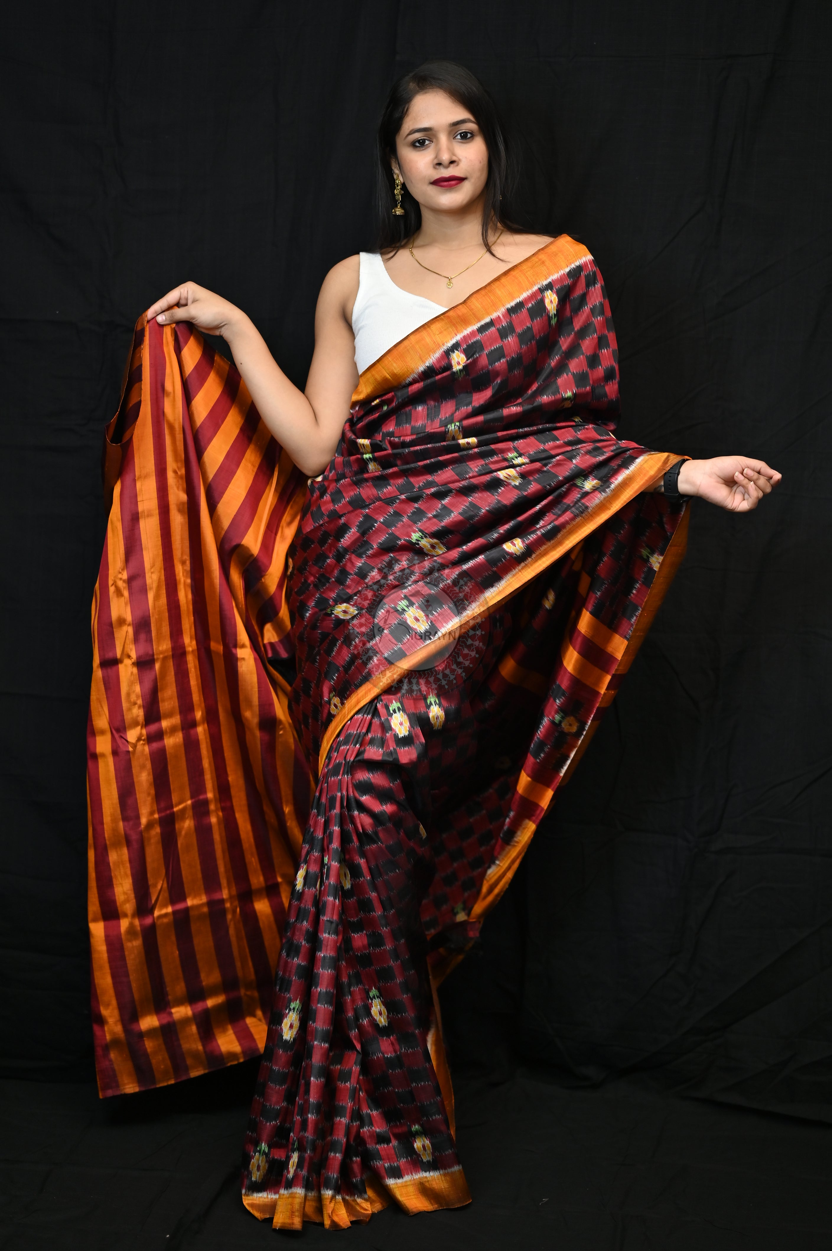 Red Black Squares Flower Mulberry Silk Saree