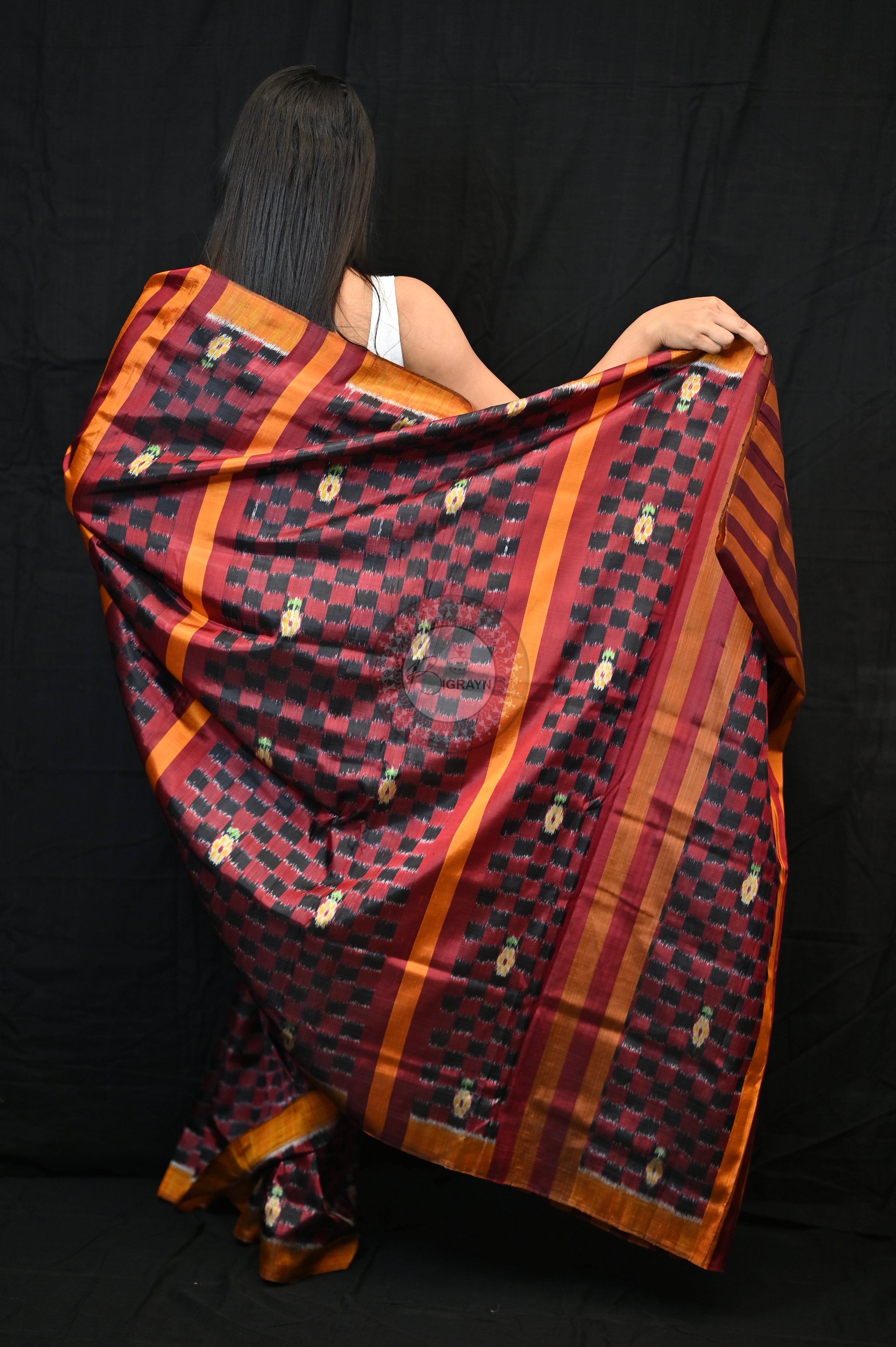 Red Black Squares Flower Mulberry Silk Saree