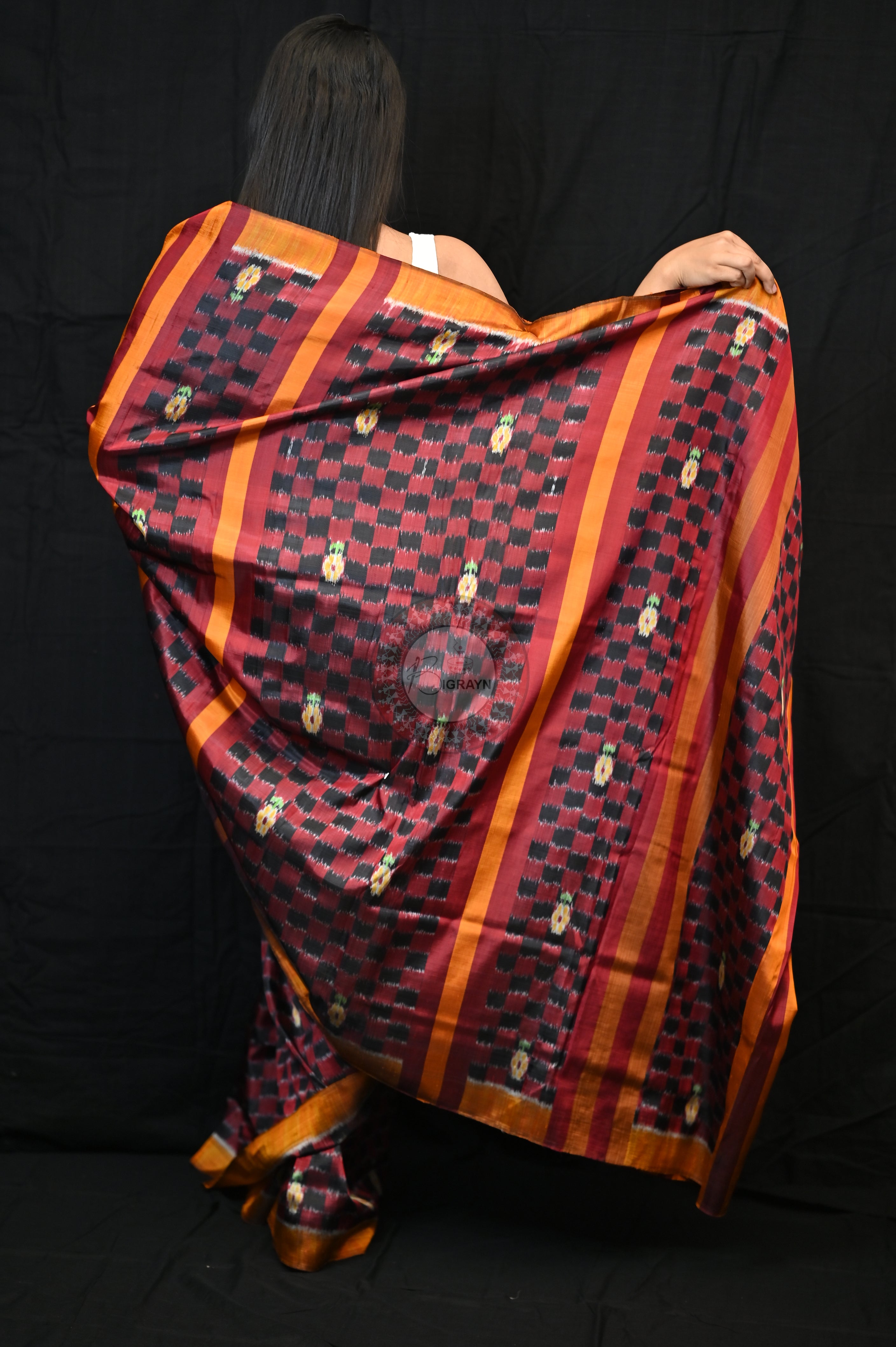 Red Black Squares Flower Mulberry Silk Saree