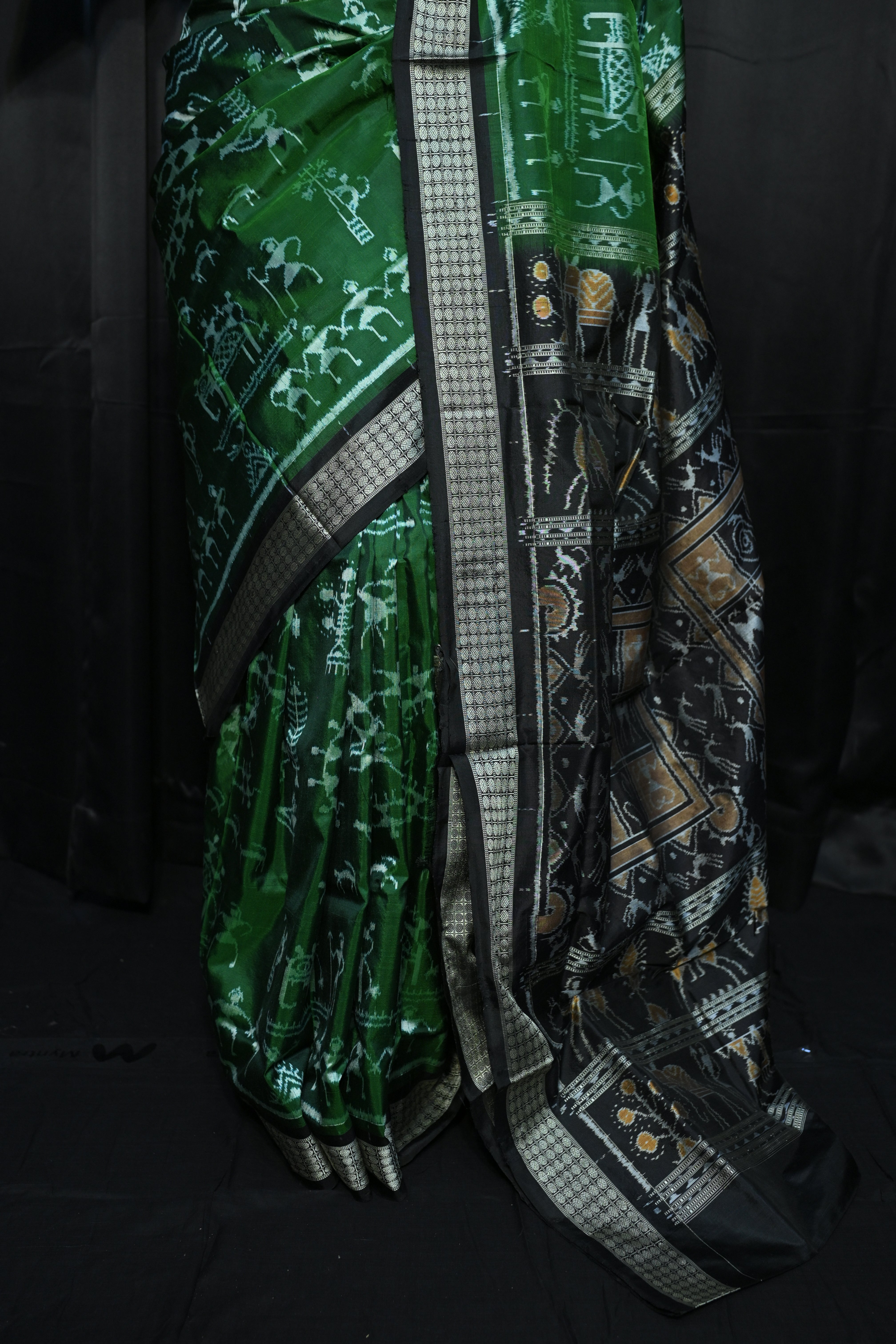 Green Black Round Tribal Design Sambalpuri Silk Saree