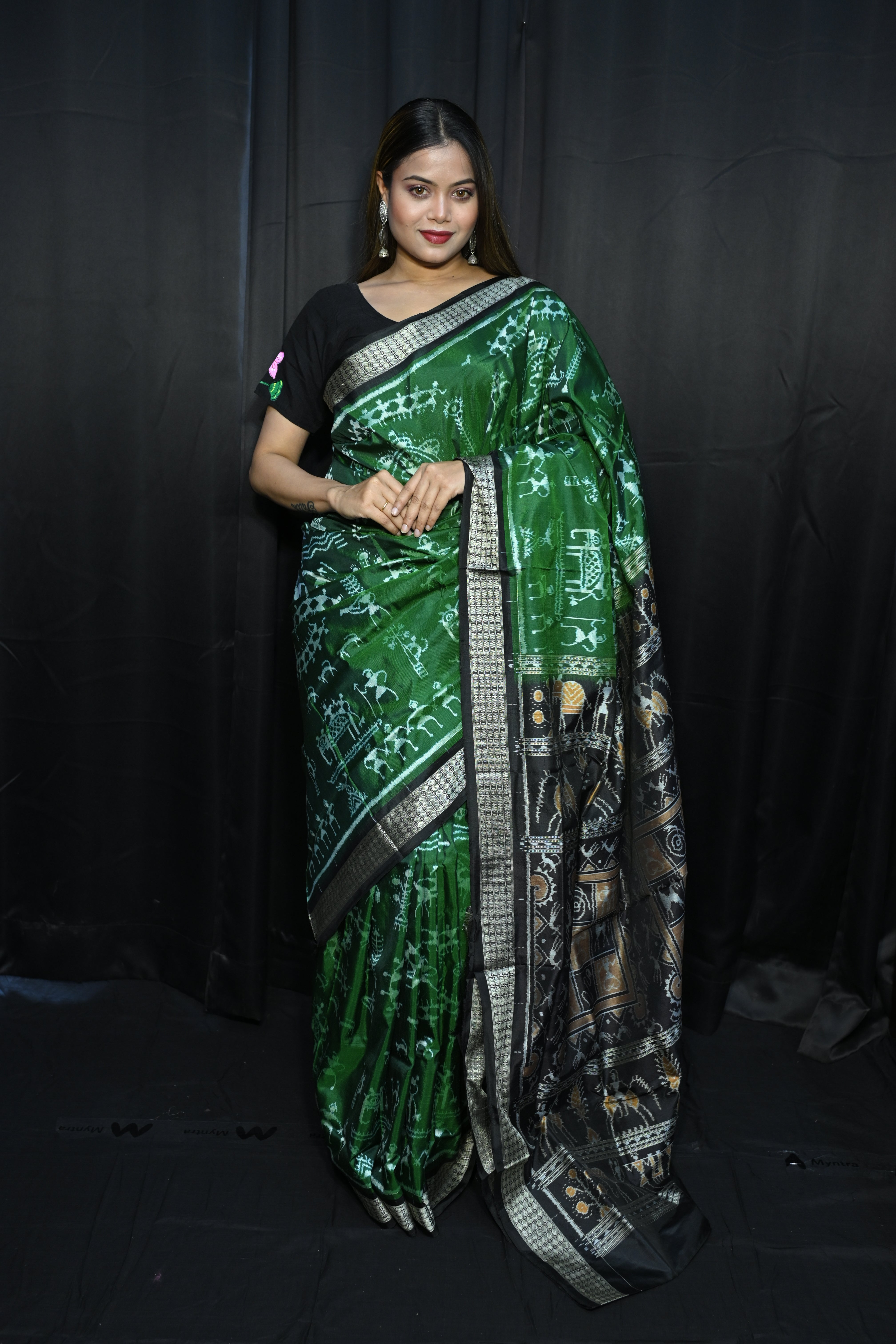 Green Black Round Tribal Design Sambalpuri Silk Saree