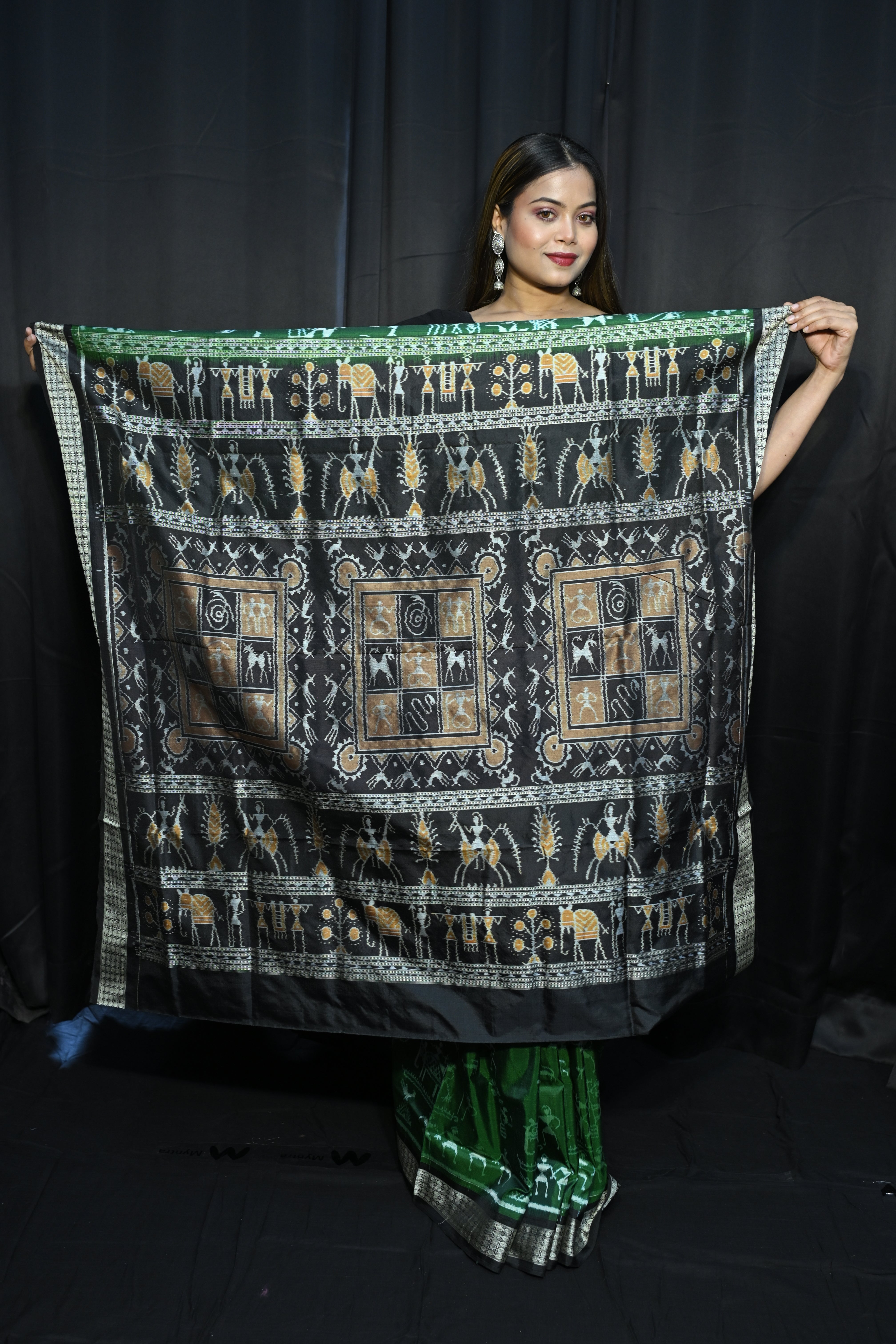 Green Black Round Tribal Design Sambalpuri Silk Saree