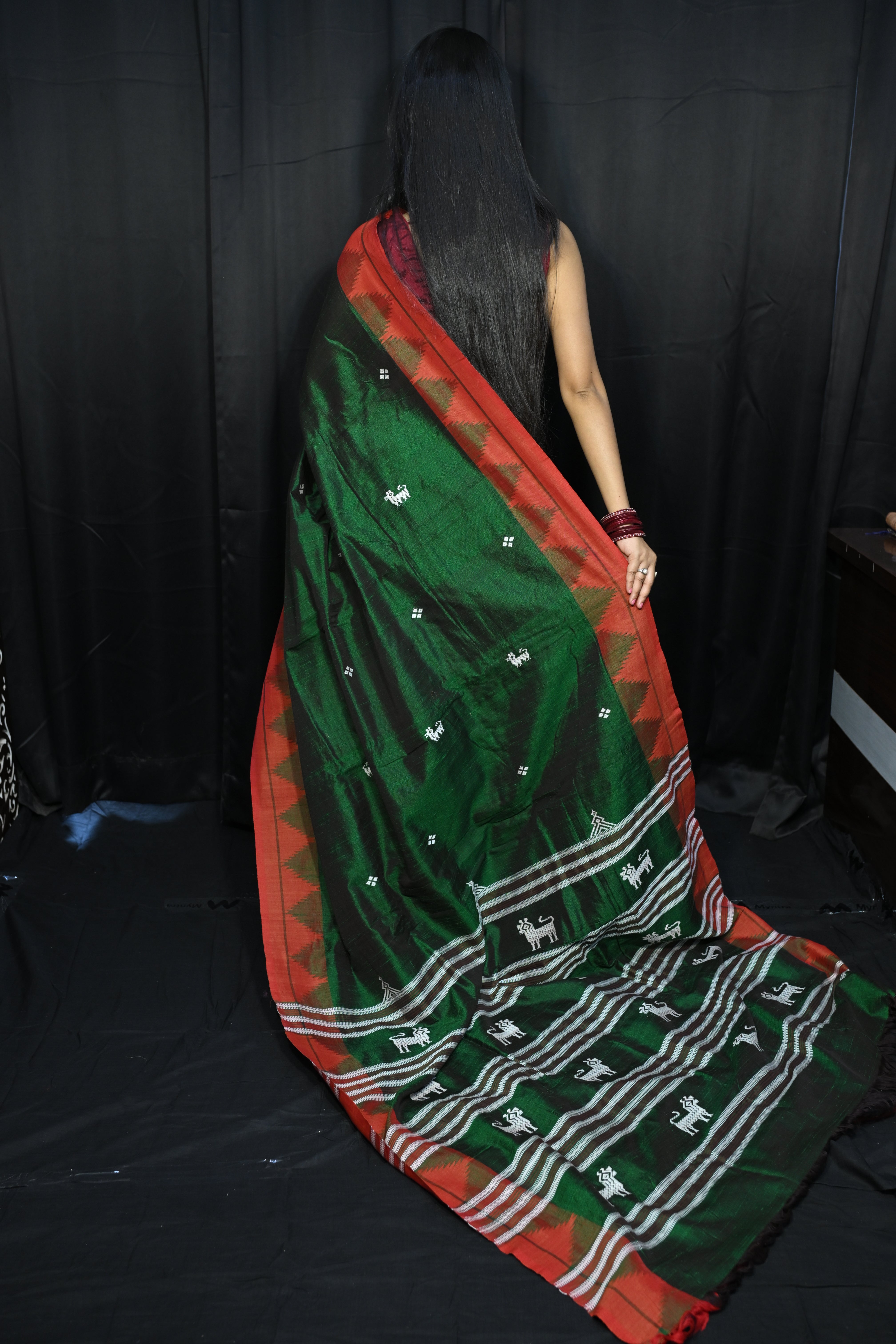 Green Red Plain Border Odisha Handloom Kotpad Tussar Saree