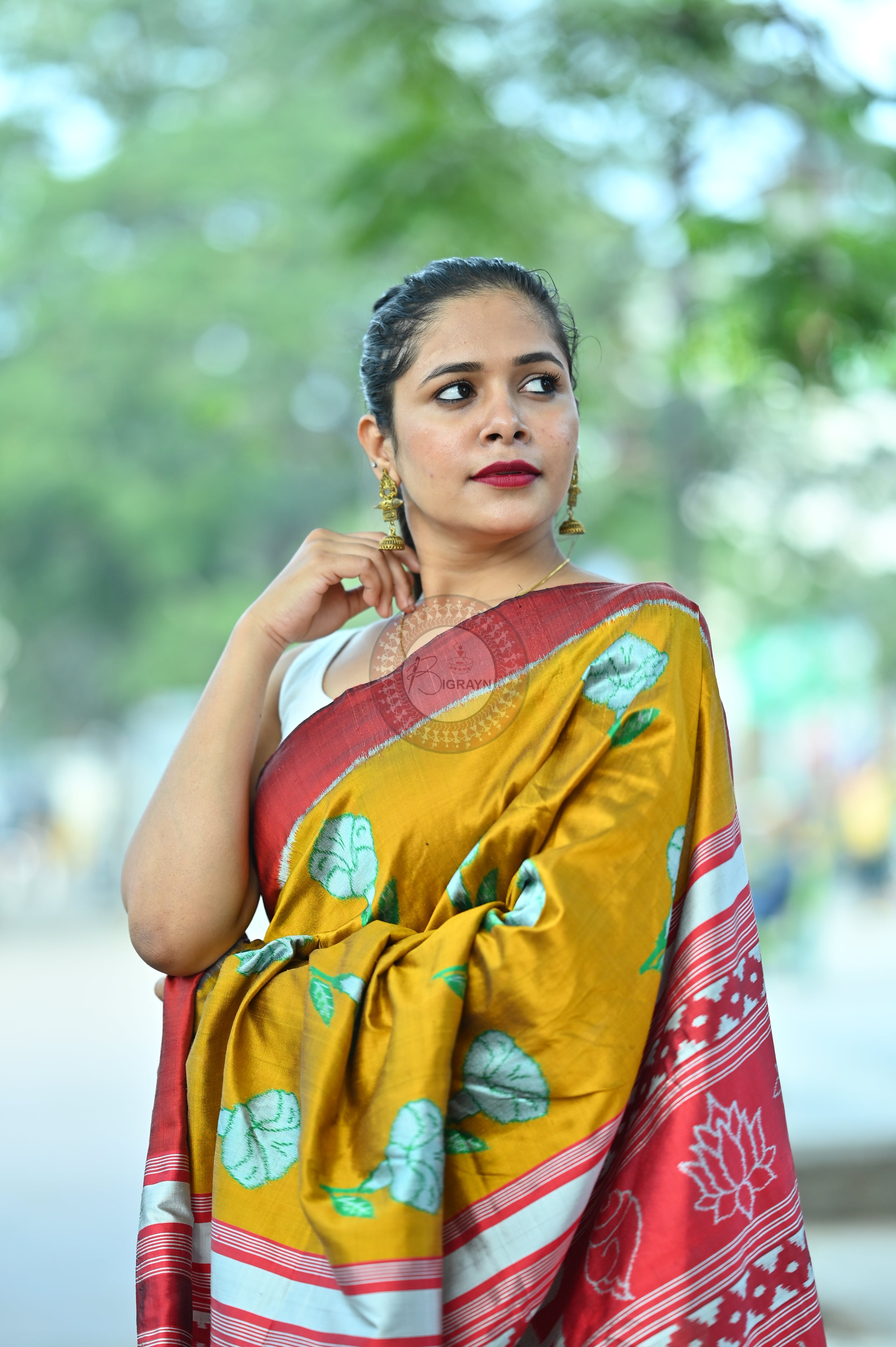 Golden Red Dudura Flower Mulberry Silk Saree
