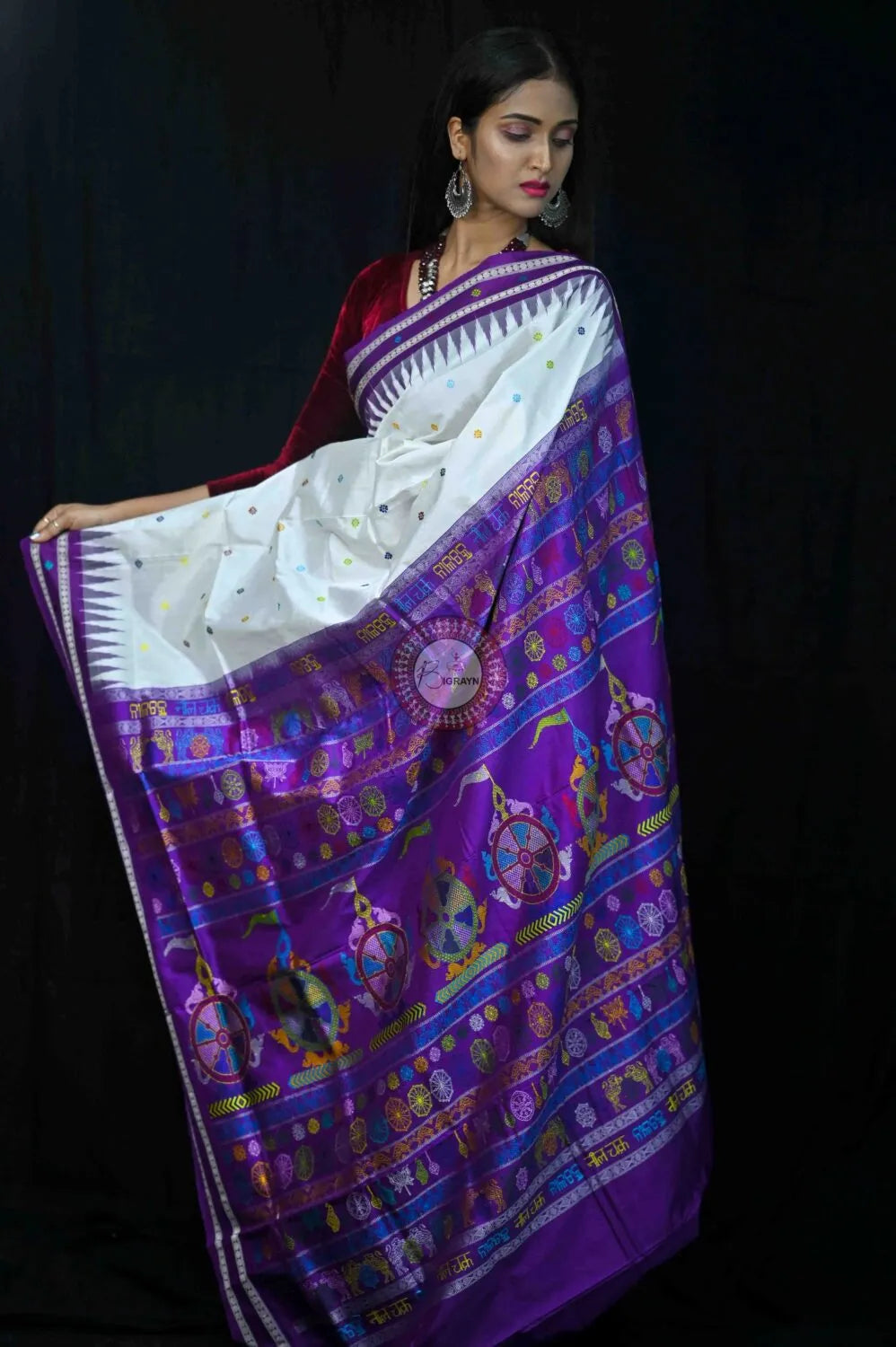 White Purple Neela Chakra Sambalpuri Silk Saree