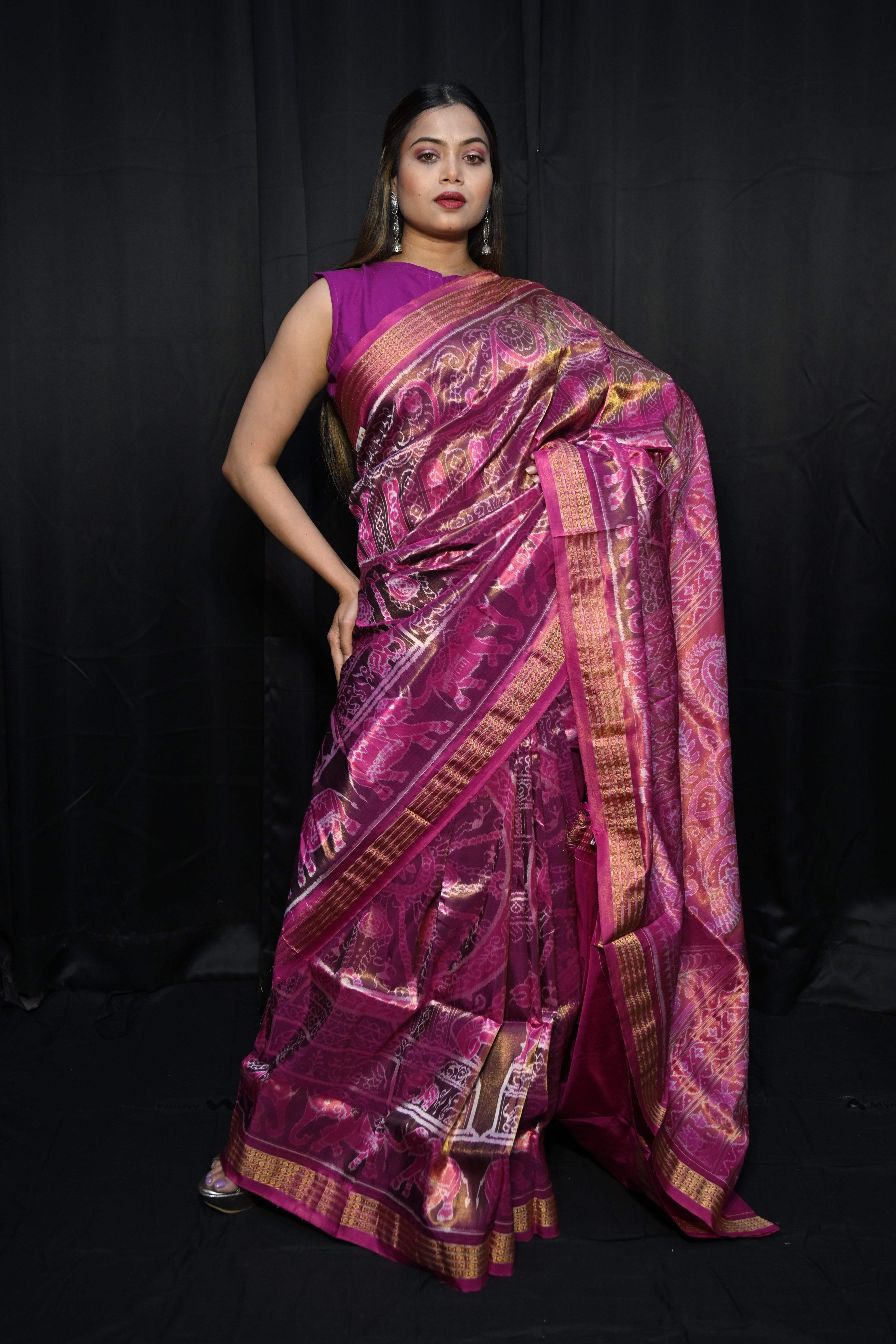 Bronze Magenta Konark wheel & Elephant Scot Bandha Tissue Silk Saree