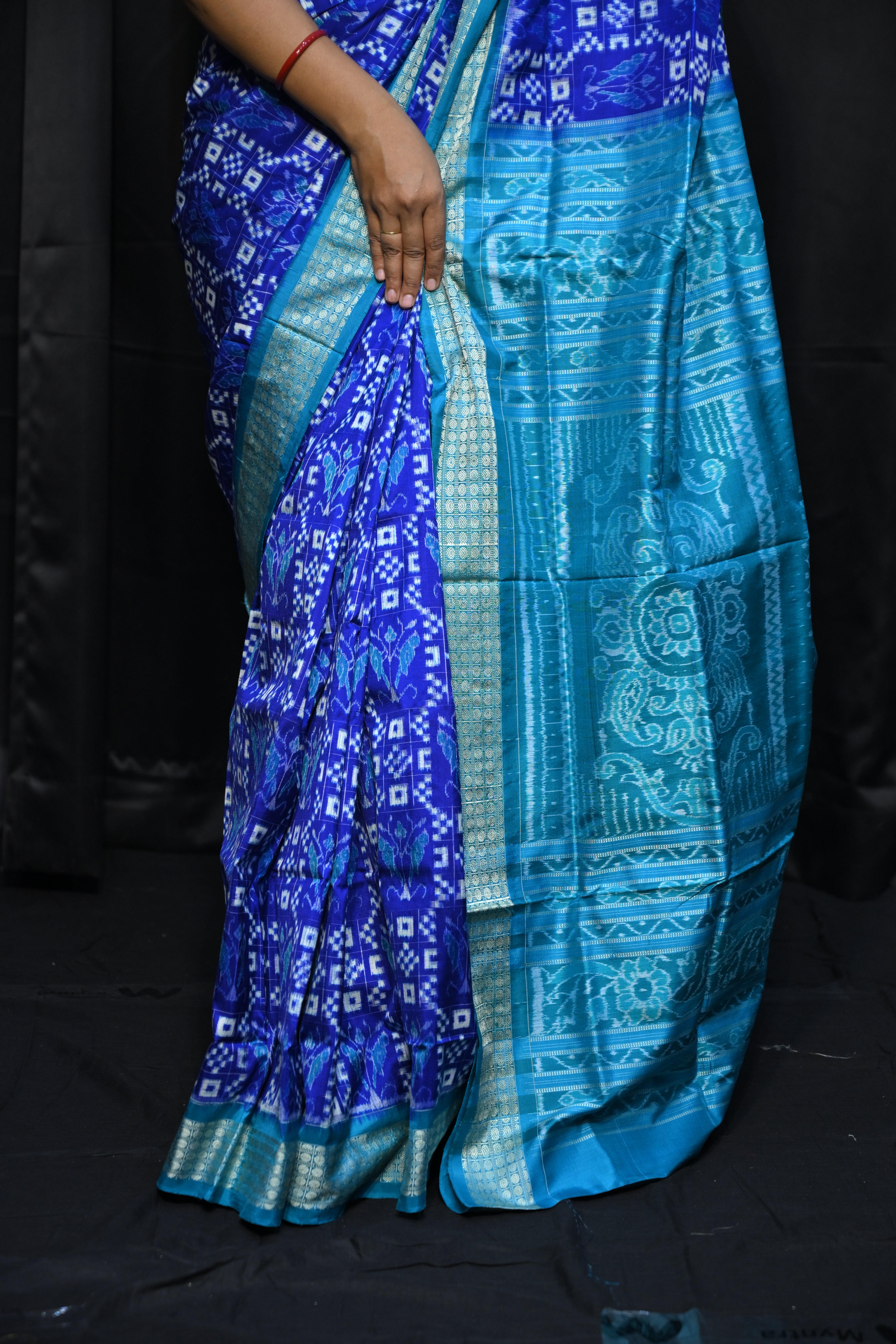 Blue Copper Sulphate Pasapali And Birds Design Sambalpuri Silk Saree
