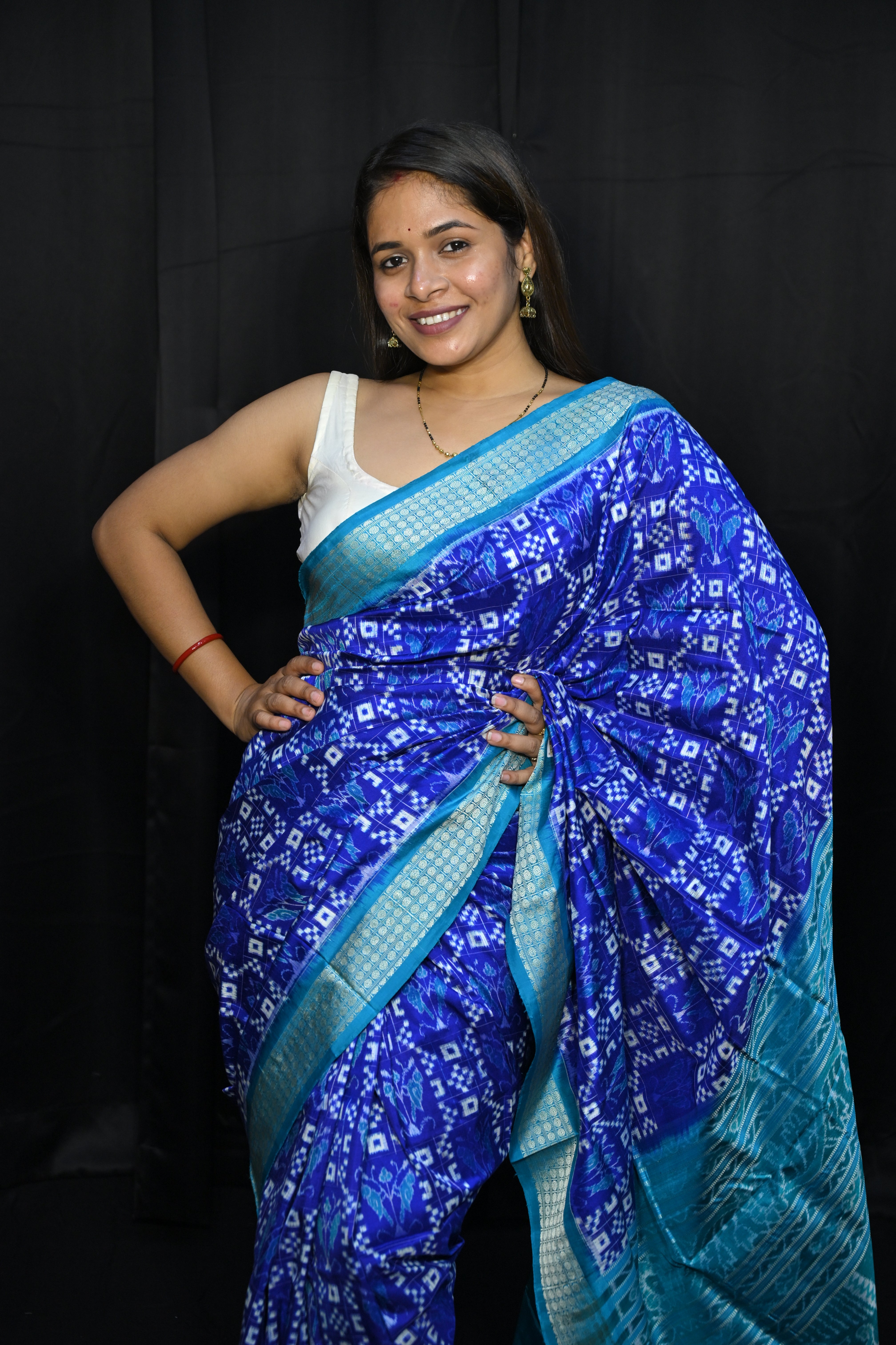 Blue Copper Sulphate Pasapali And Birds Design Sambalpuri Silk Saree