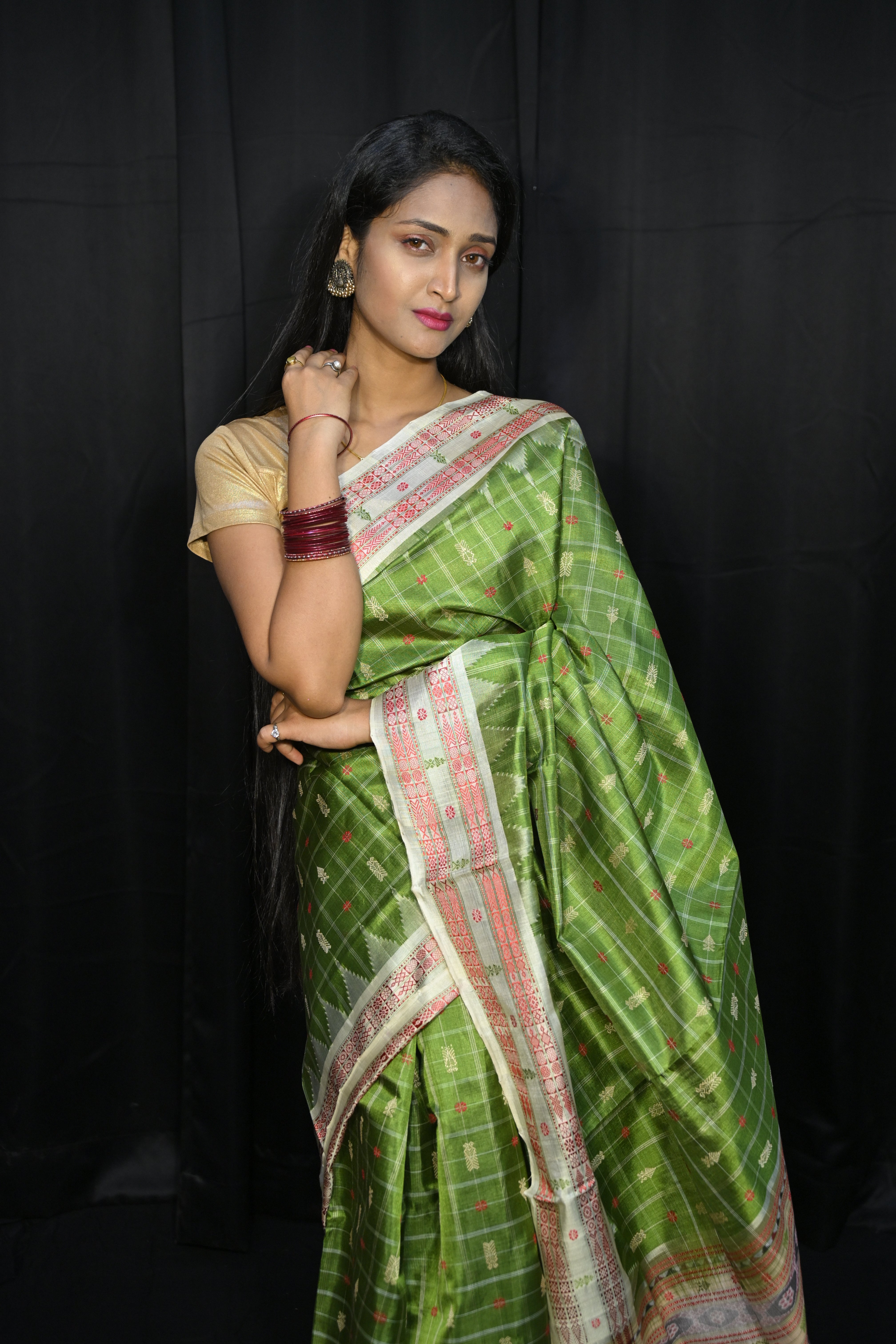 Mehendi Green Creame Hazarbuti Tussar Silk Saree