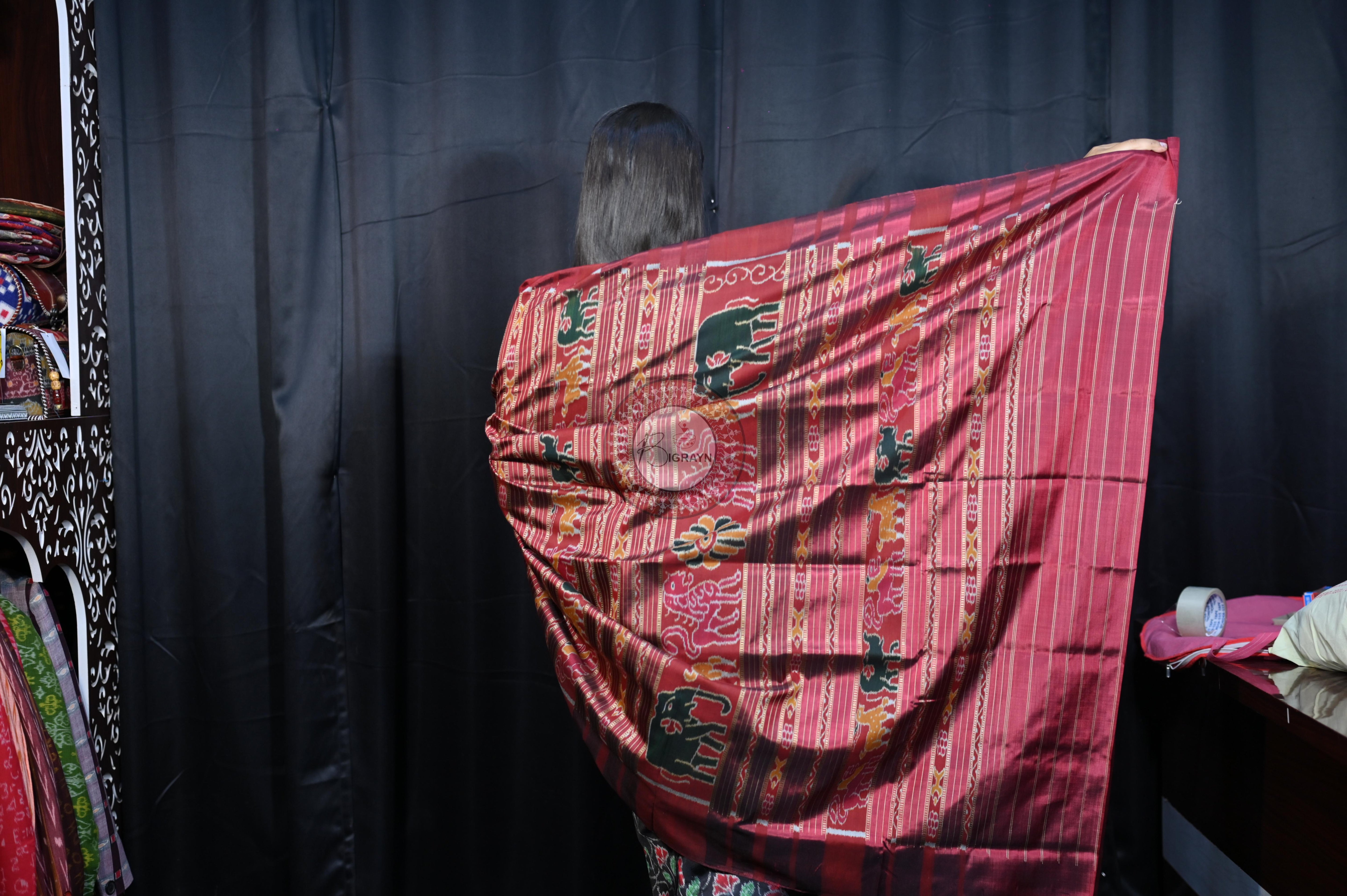 Black Maroon Hibiscus Mulberry Silk Saree