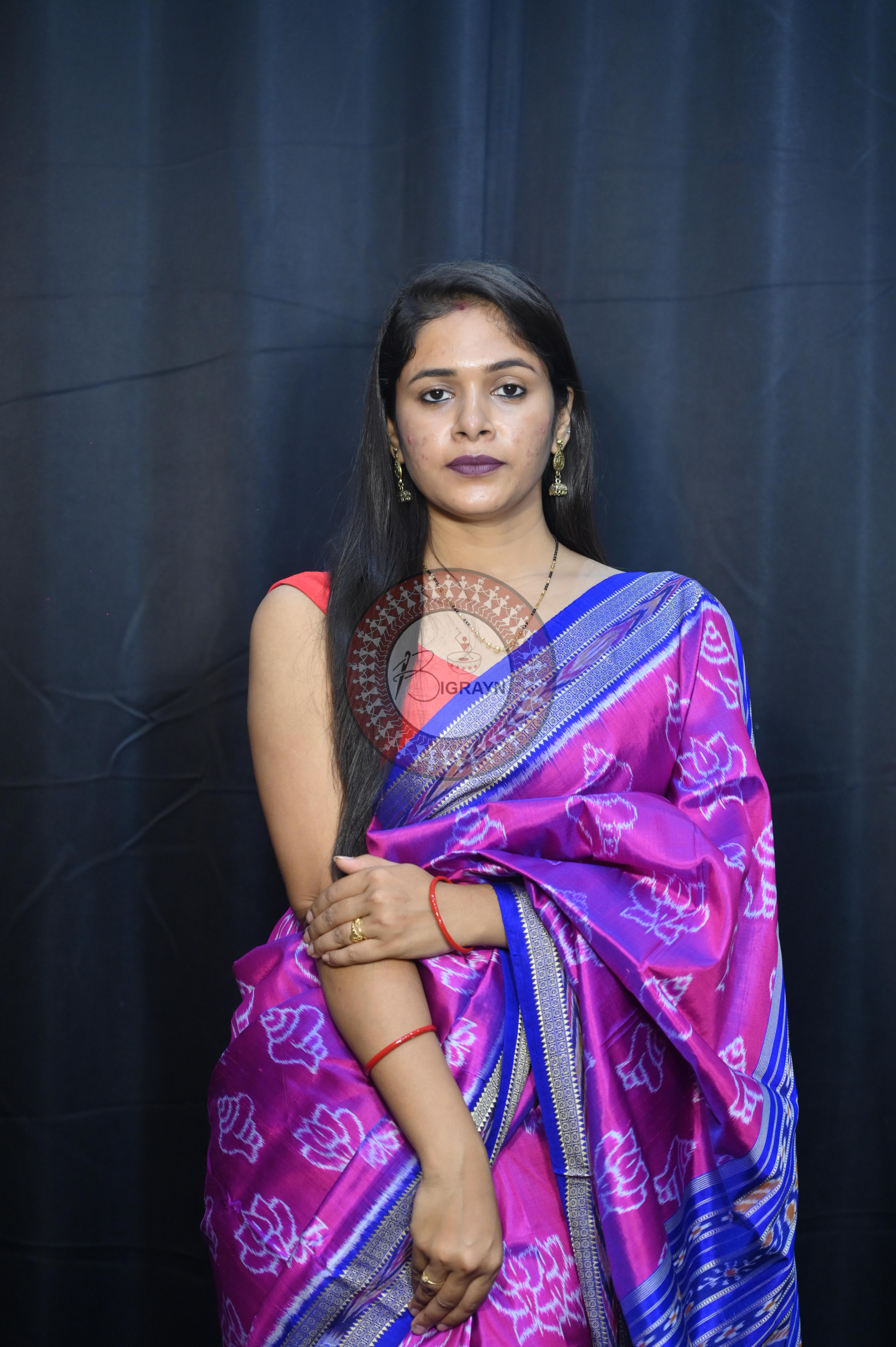 Magenta Blue Lotus And Sankha Design Khandua Silk Saree