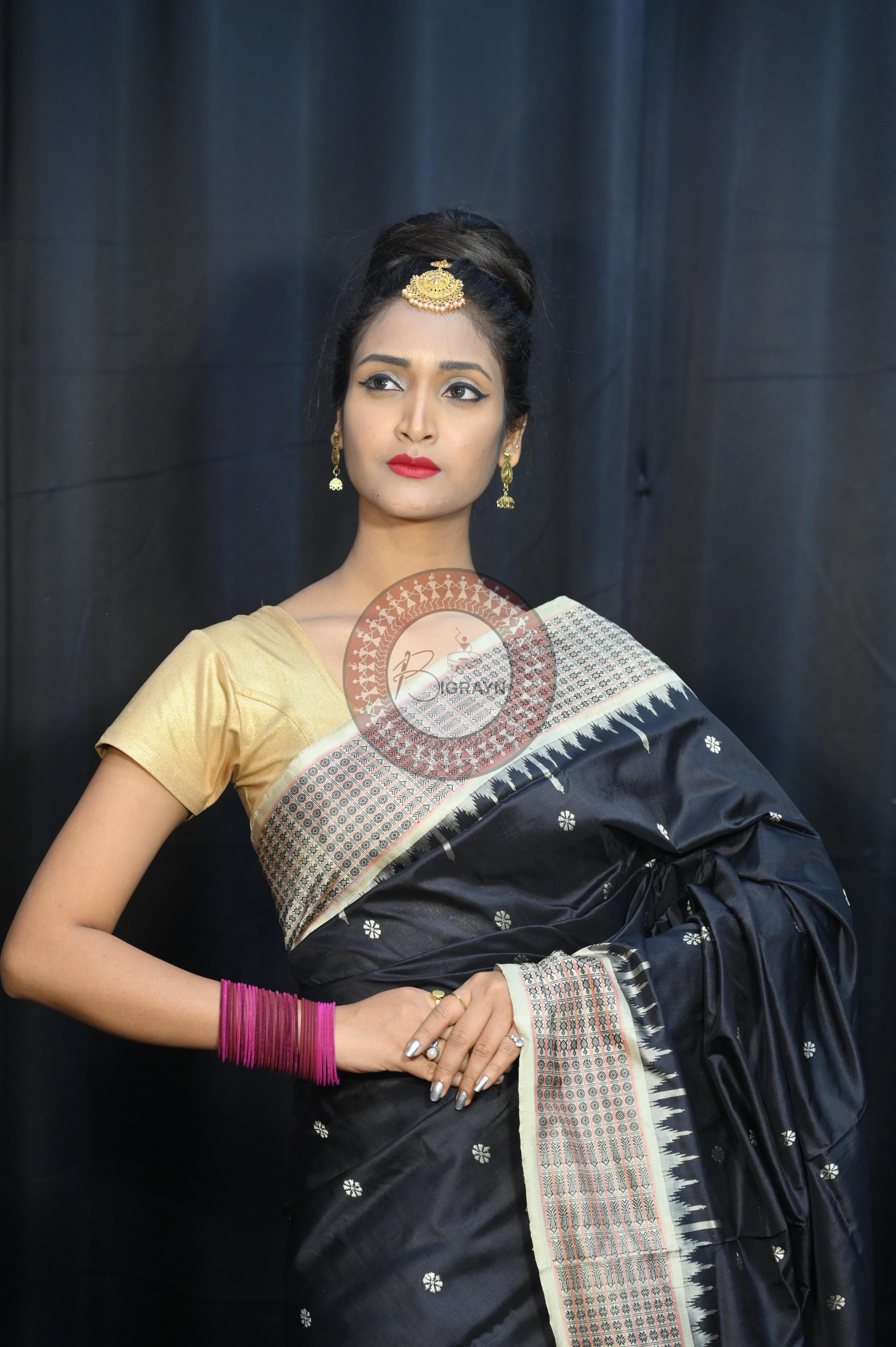Black Off White Dash Phulia Border Bomkai Silk Saree