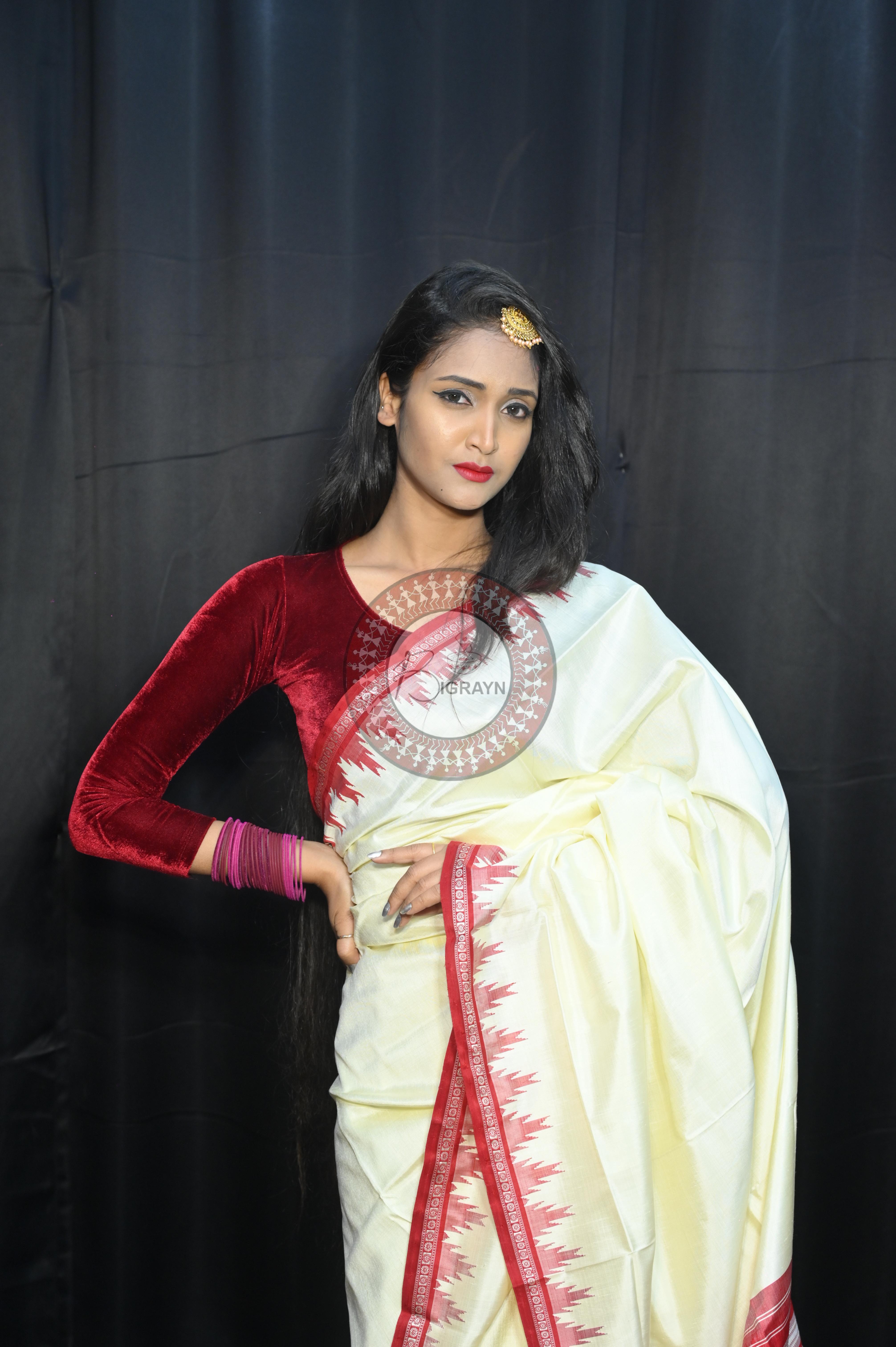 White Red Phoda Kumbha Border Double Anchal Berhampuri Silk Saree