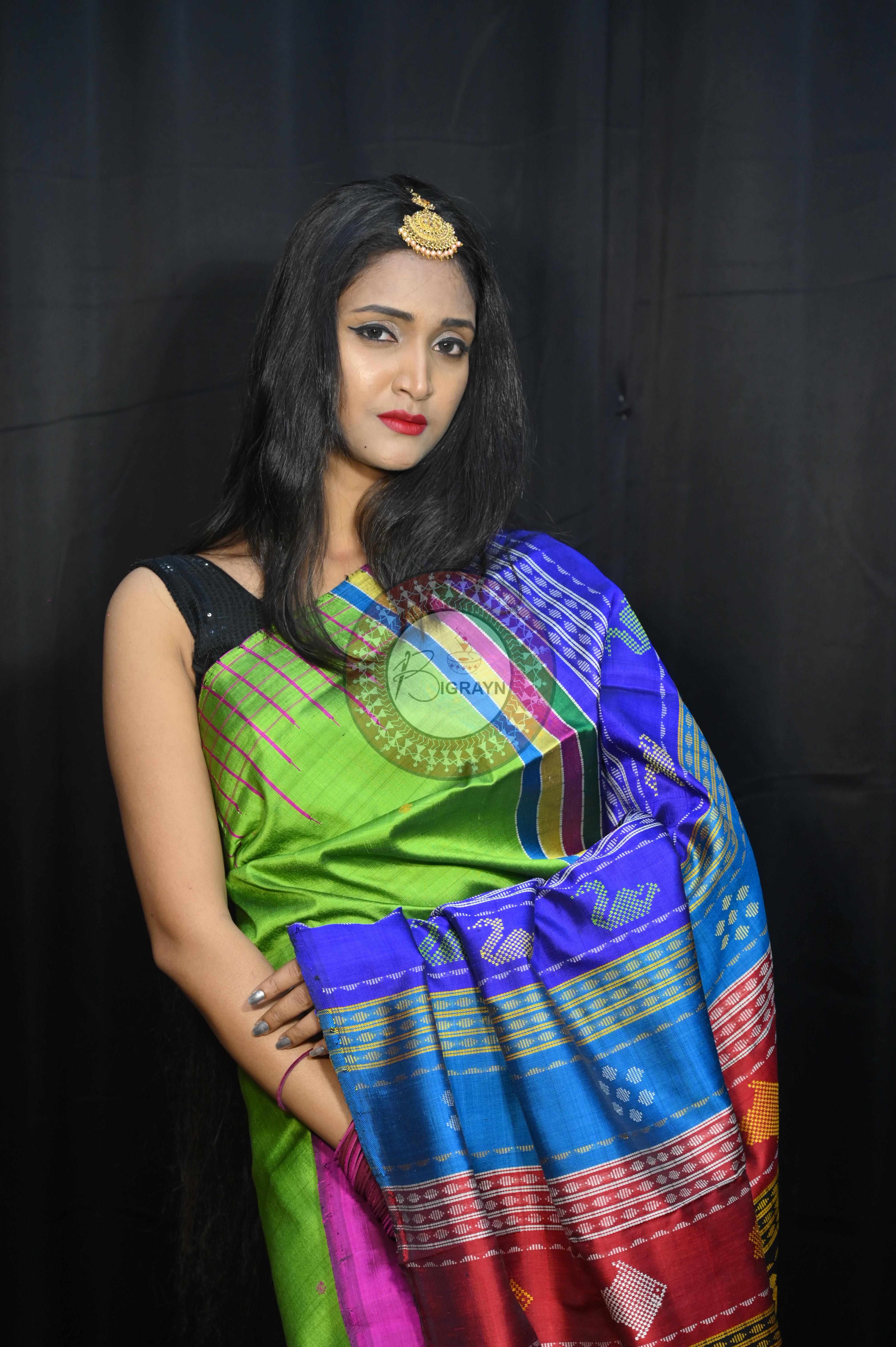 Parrot Green Magenta Double Anchal Berhampuri Silk Saree