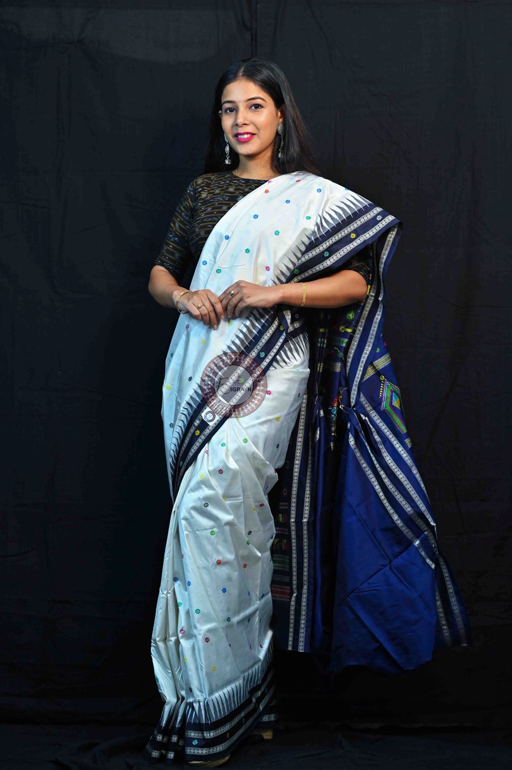 White Navy Blue Dolabedi Silk Saree