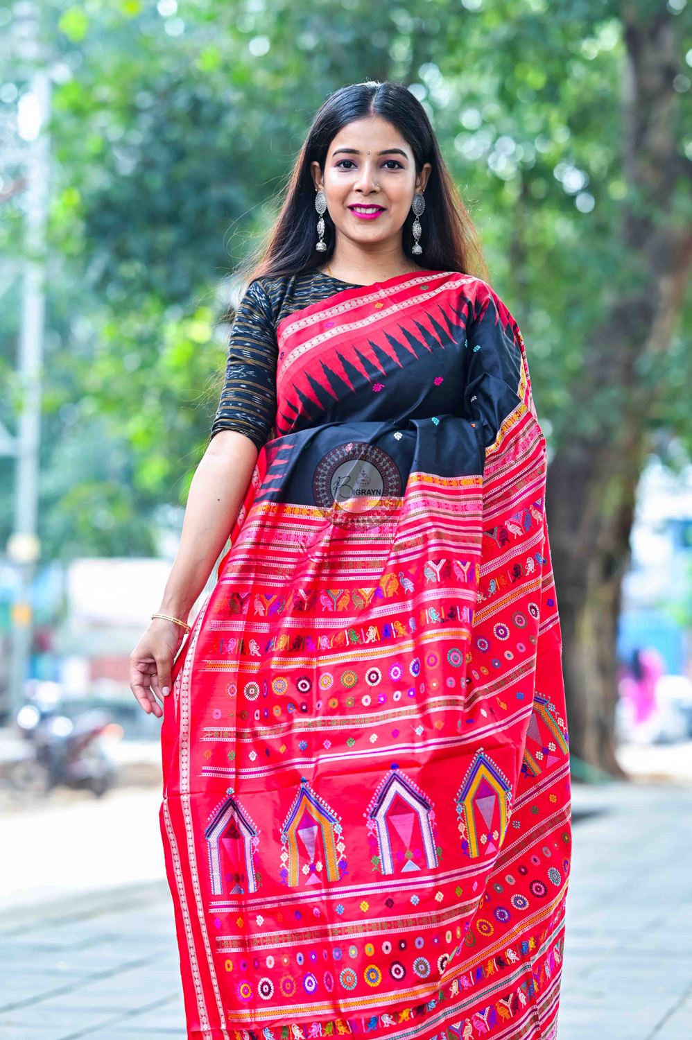 Black Red Dolabedi Silk Saree