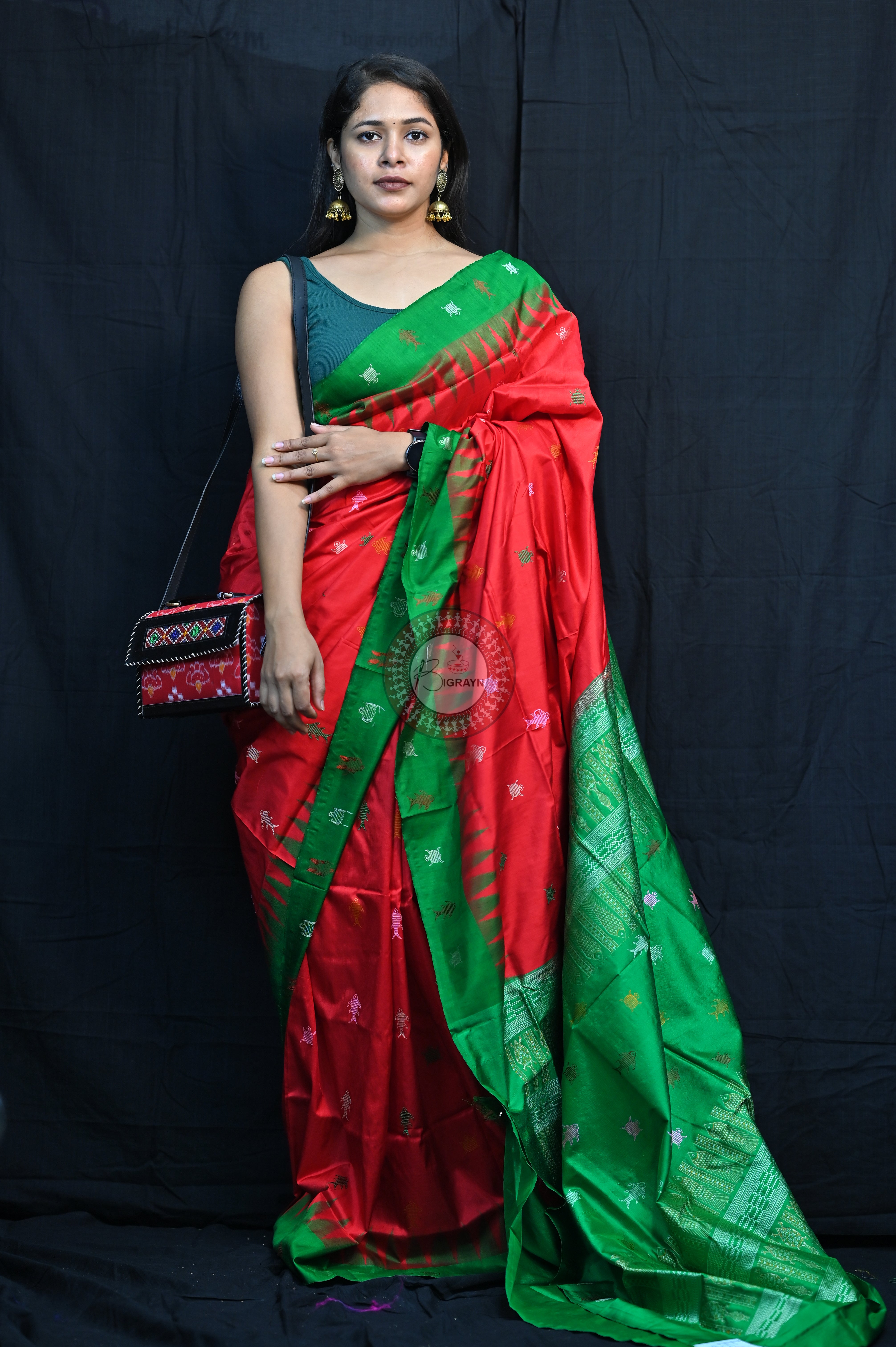 Mastya Kachhap Red Green Bomkai Silk Saree