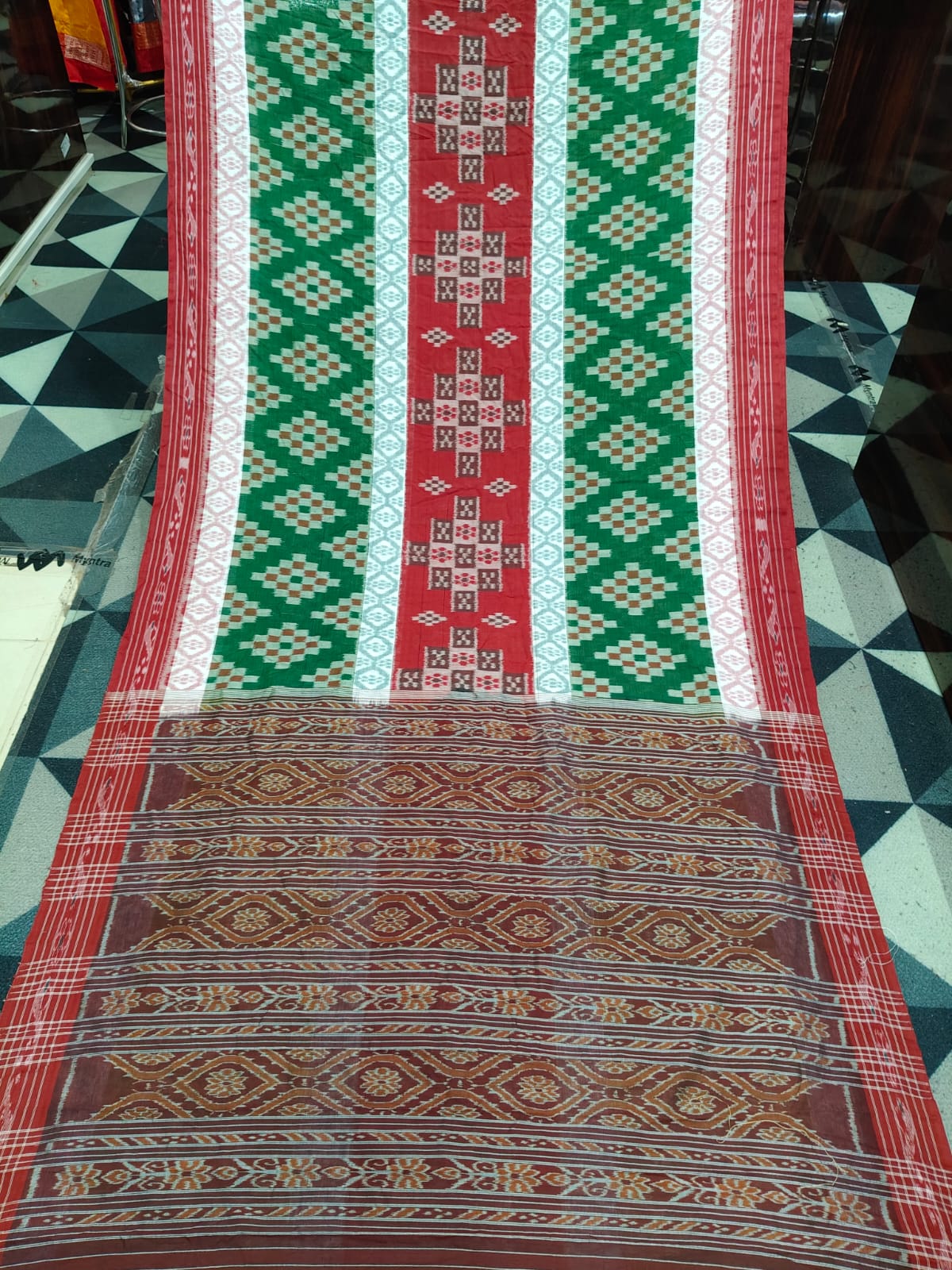 Green Red Pasapali  Design  Khandua Cotton Saree