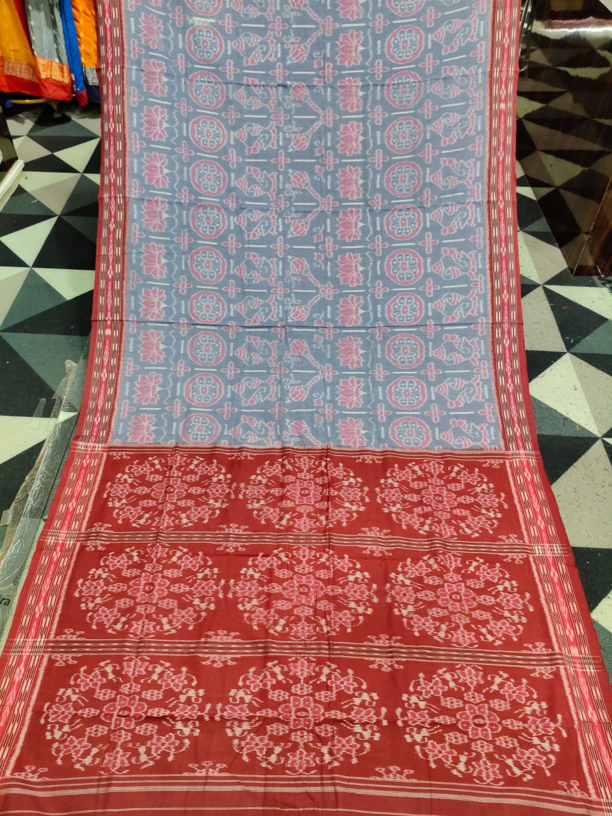 Grey Maroon Traditional Motif  Design Khandua Cotton Saree