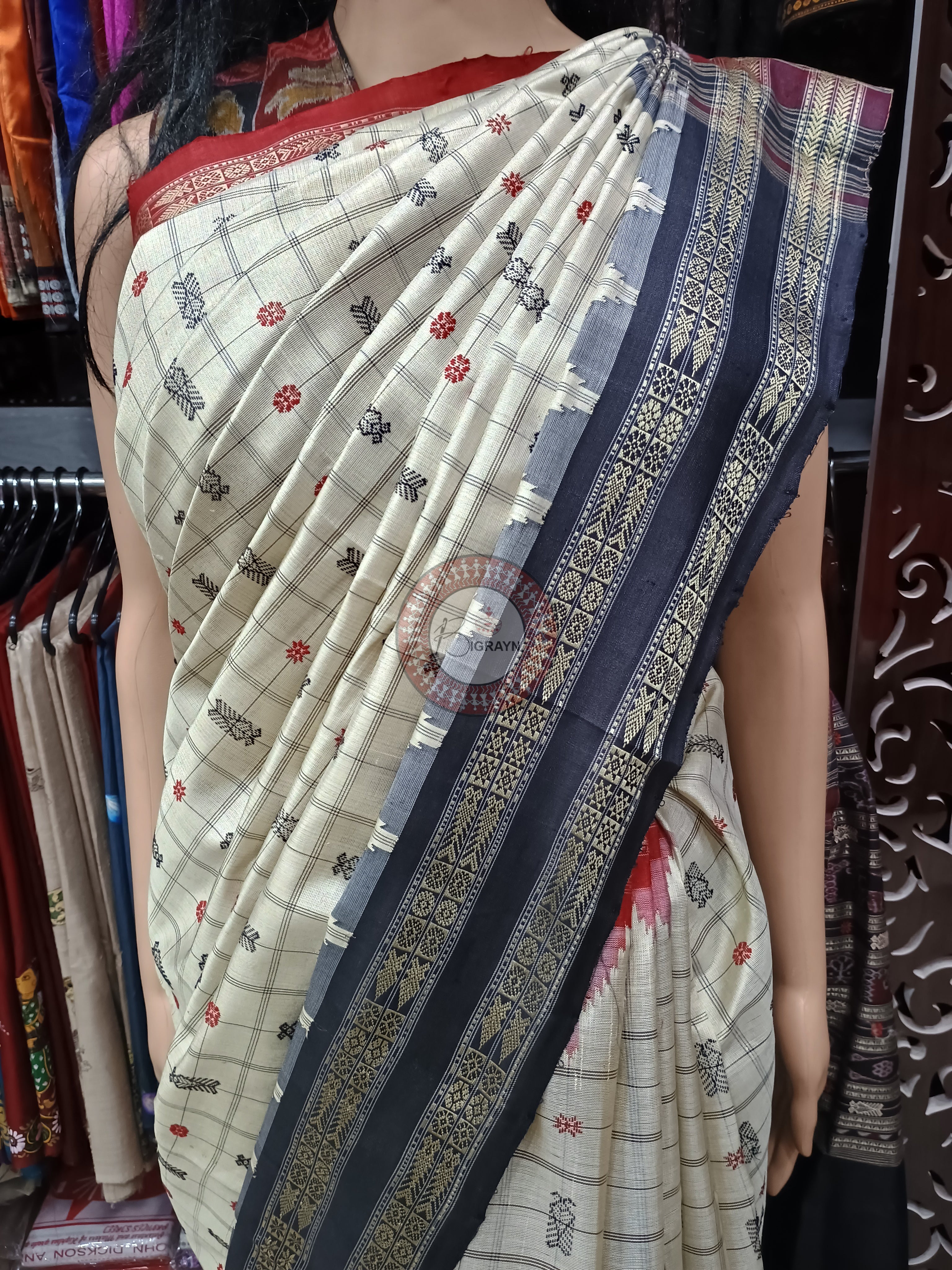 Off White Ganga Jamuna Border Phoda Kumbha Tusser Silk Saree