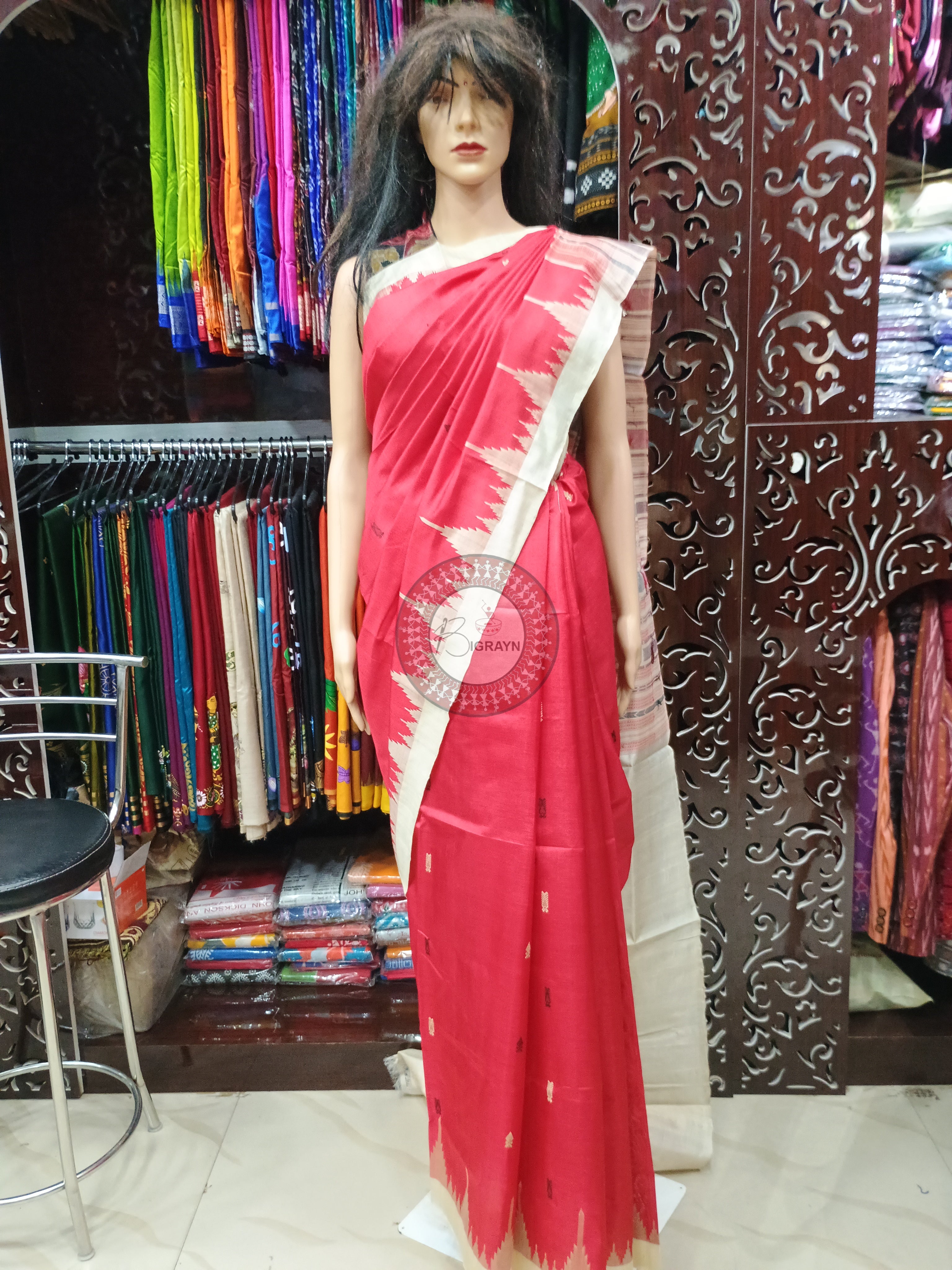 Red Off White Phoda Kumbha Tusser Silk Saree