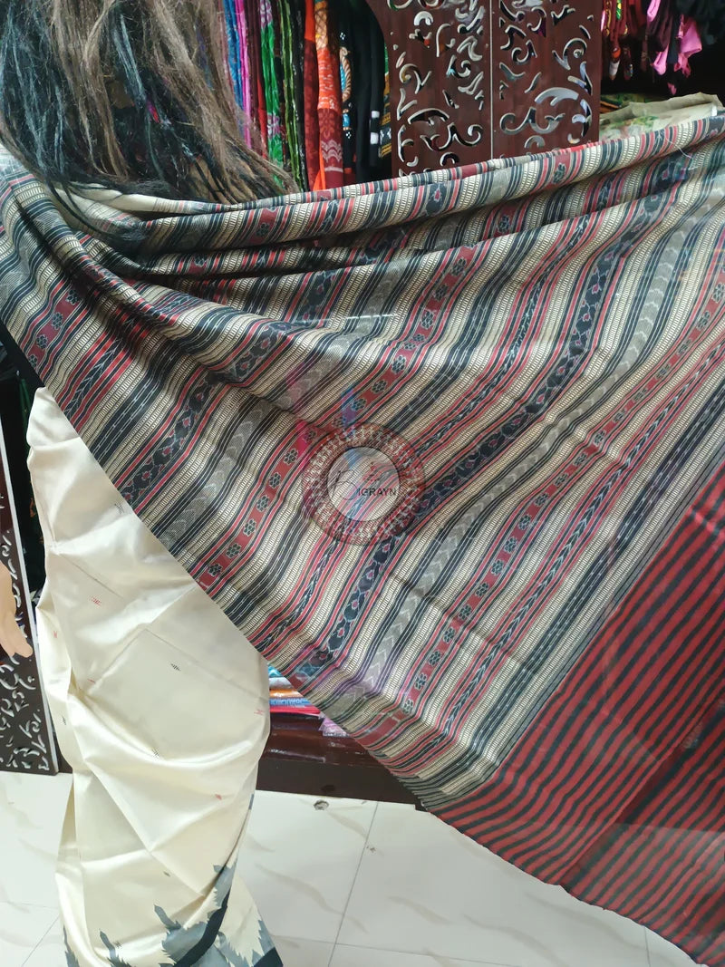 Off White Ganga Jamuna Border Phoda Kumbha Tusser Silk Saree