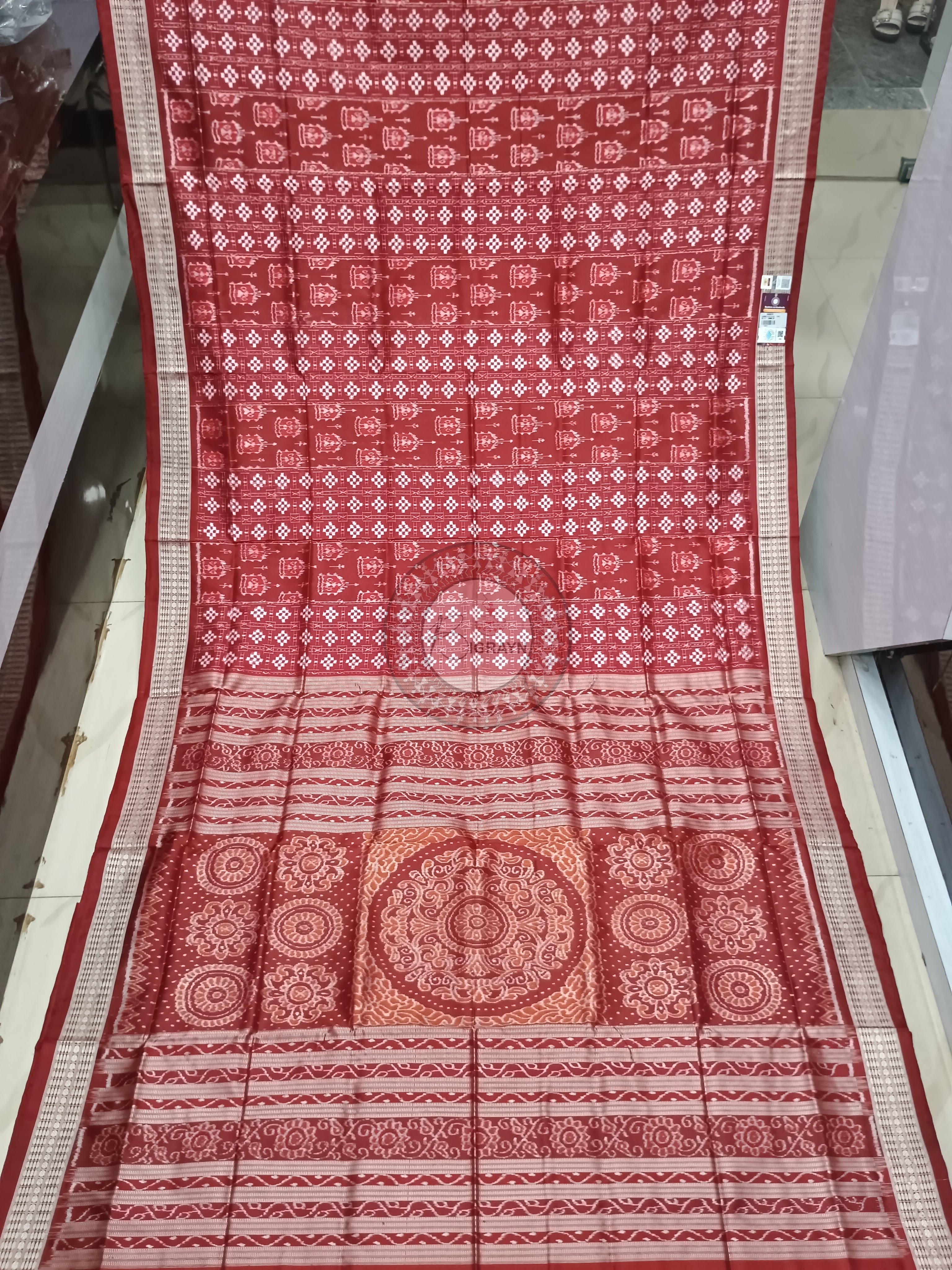 Maroon Self Tribal Mini Pasapali Sambalpuri Silk Saree
