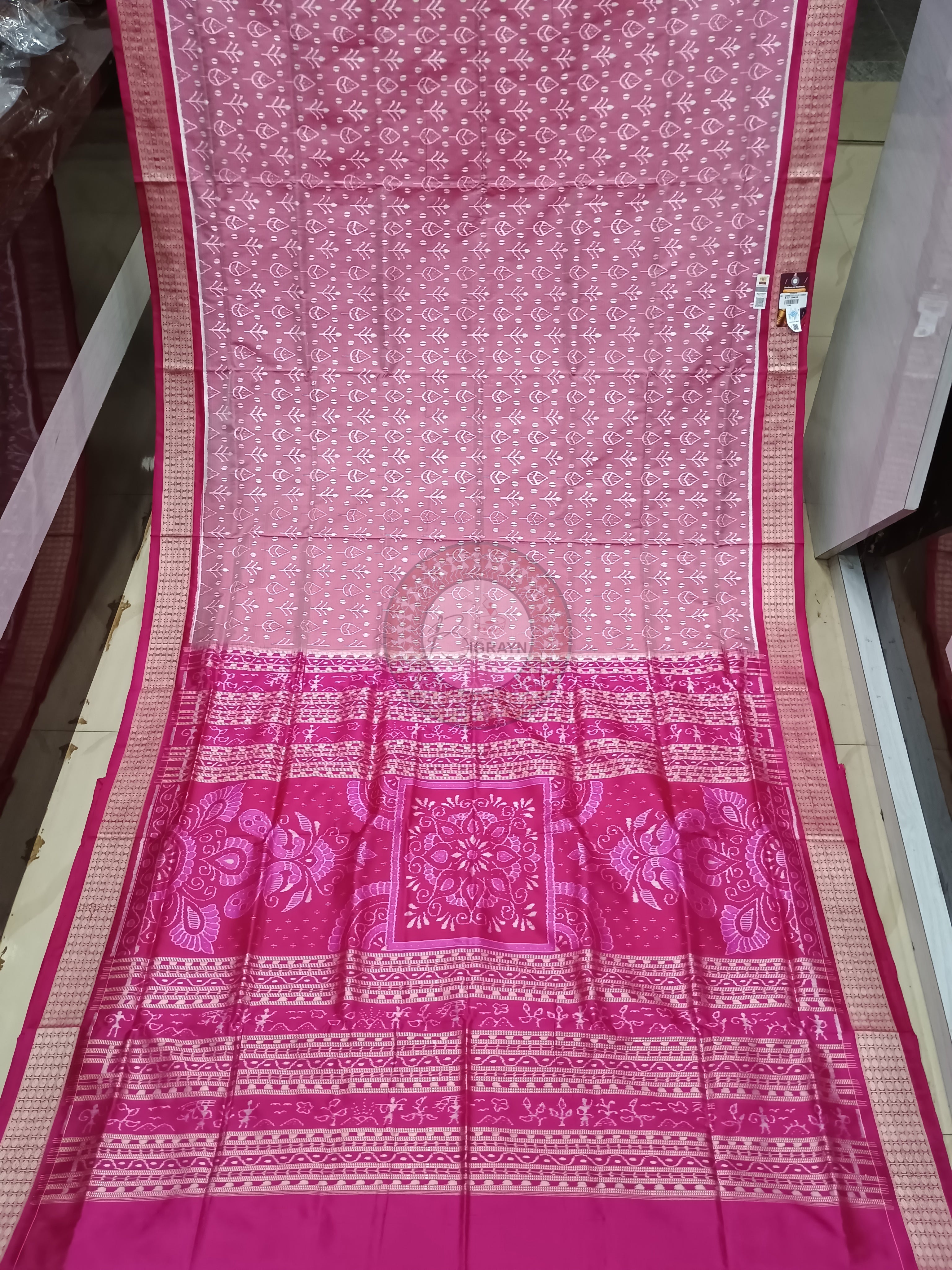 Peach Magenta Leaf Design Odisha Handloom Sambalpuri Silk Saree