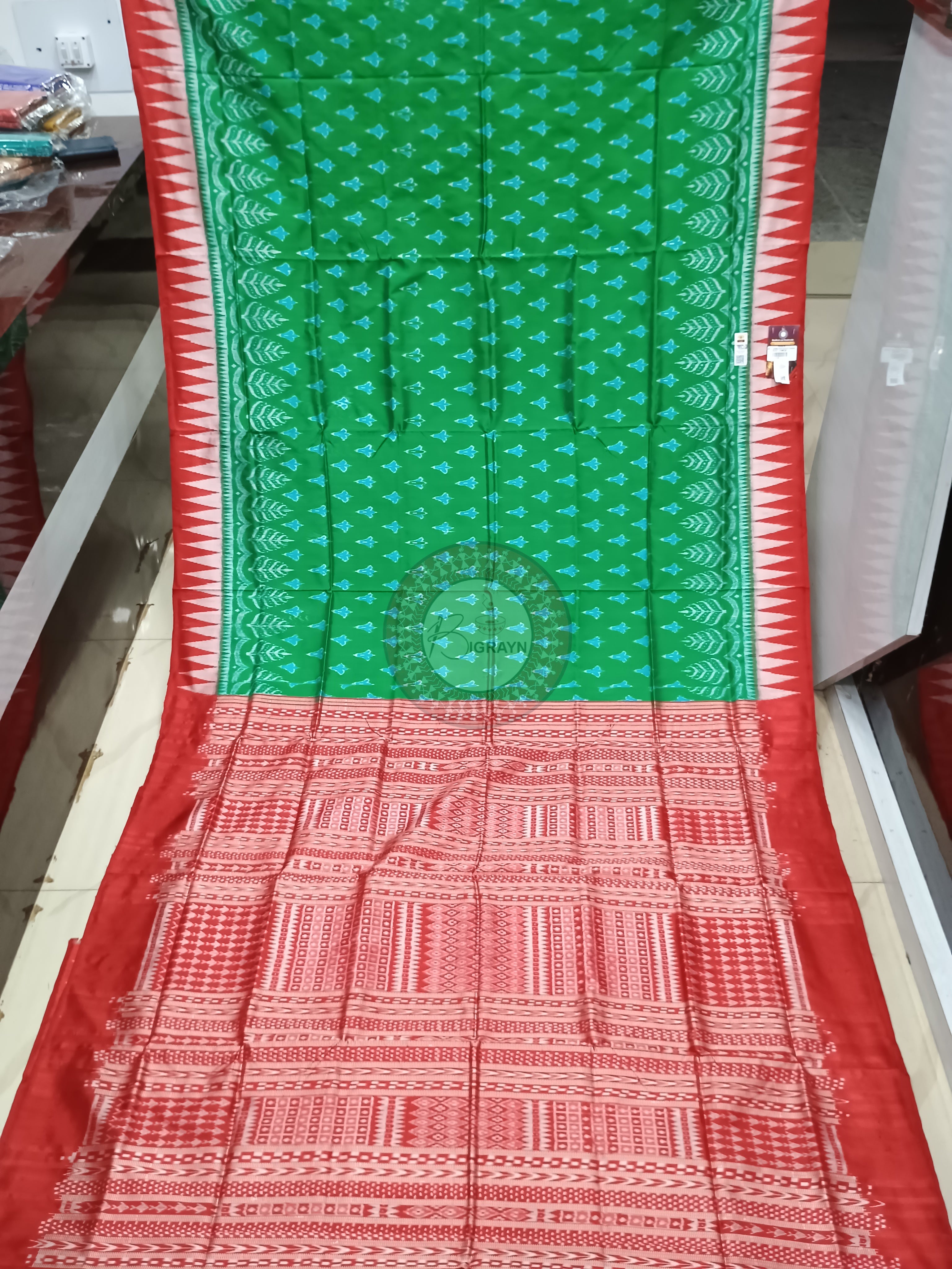 Green Red Flower Design Ek Chandia Odisha Handloom Sambalpuri Silk Saree