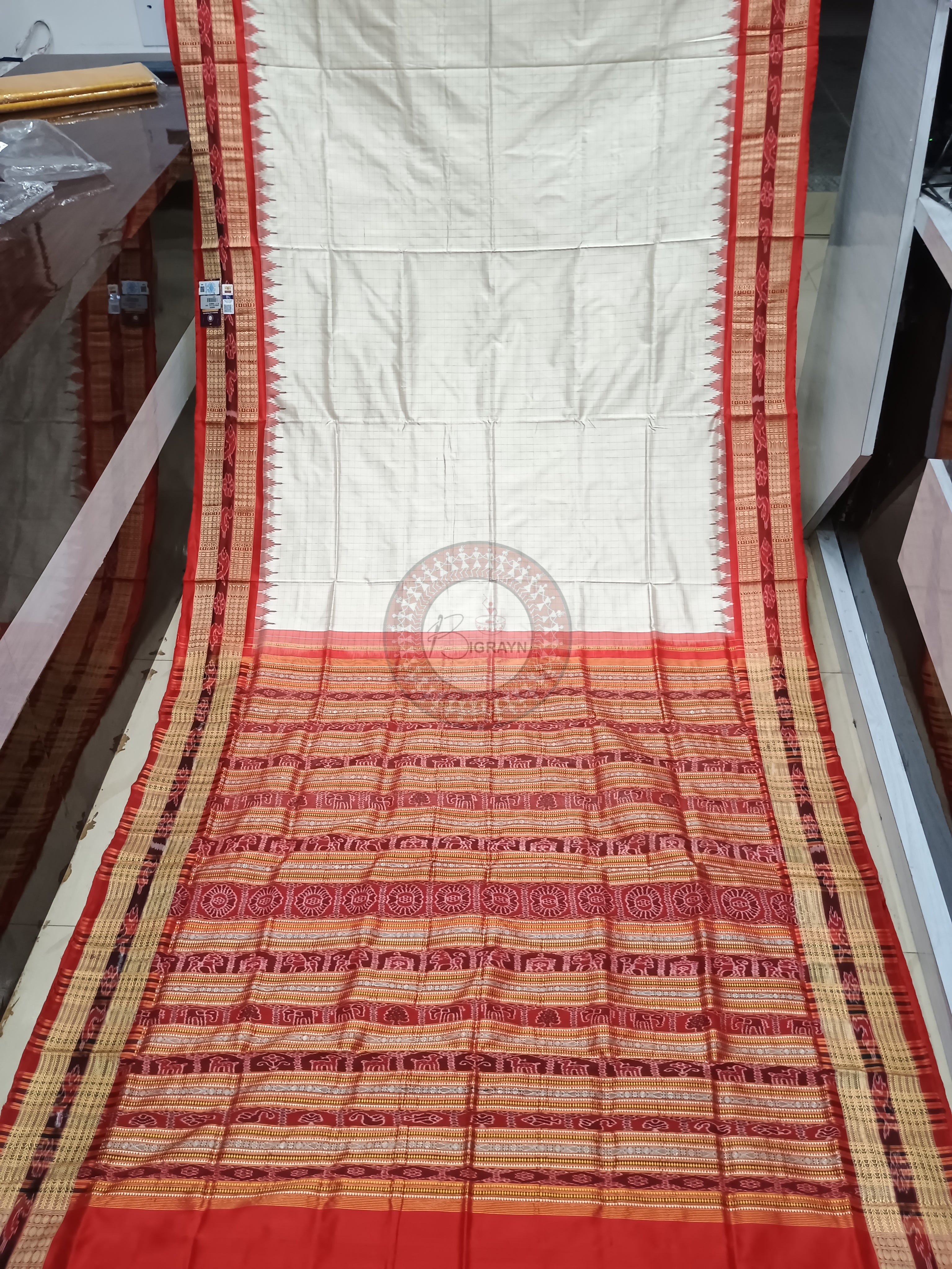 Off White Red Sachipar Odisha Handloom Sambalpuri Silk Saree