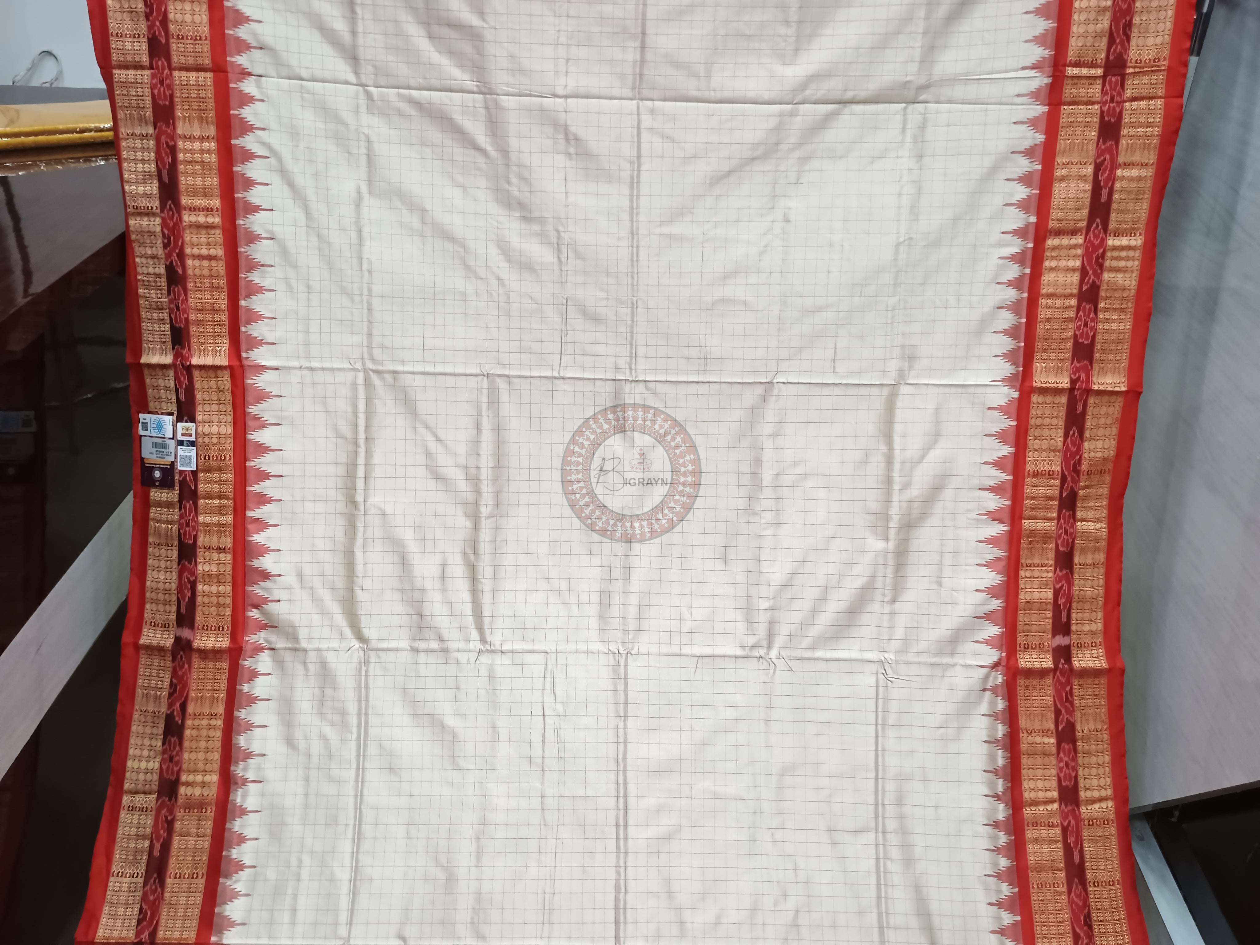 Off White Red Sachipar Odisha Handloom Sambalpuri Silk Saree