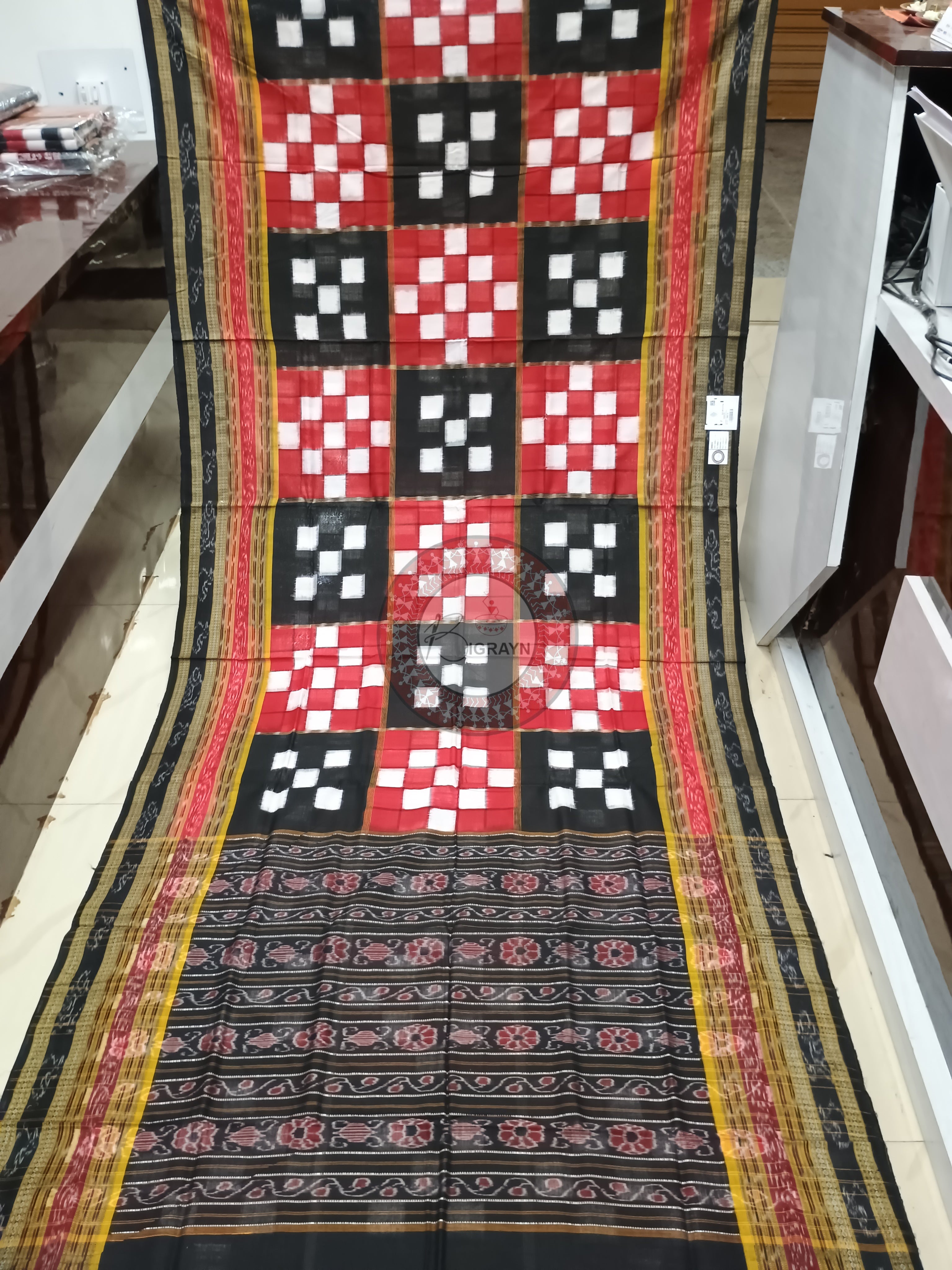 Red Black Pasapali Odisha Handloom Sambalpuri Cotton Saree