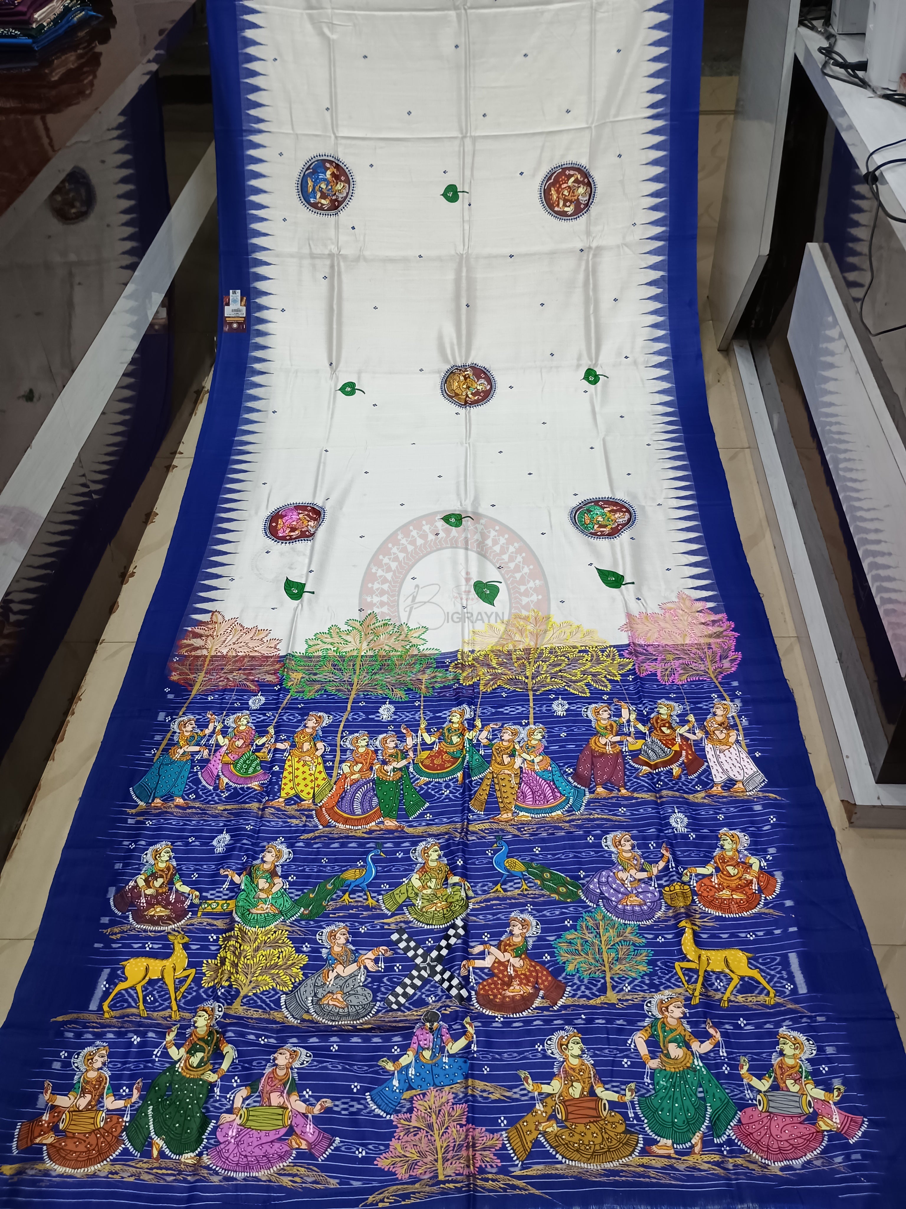 White Blue Raja Doli Theme Pattachitra Fine Tussar Silk Saree