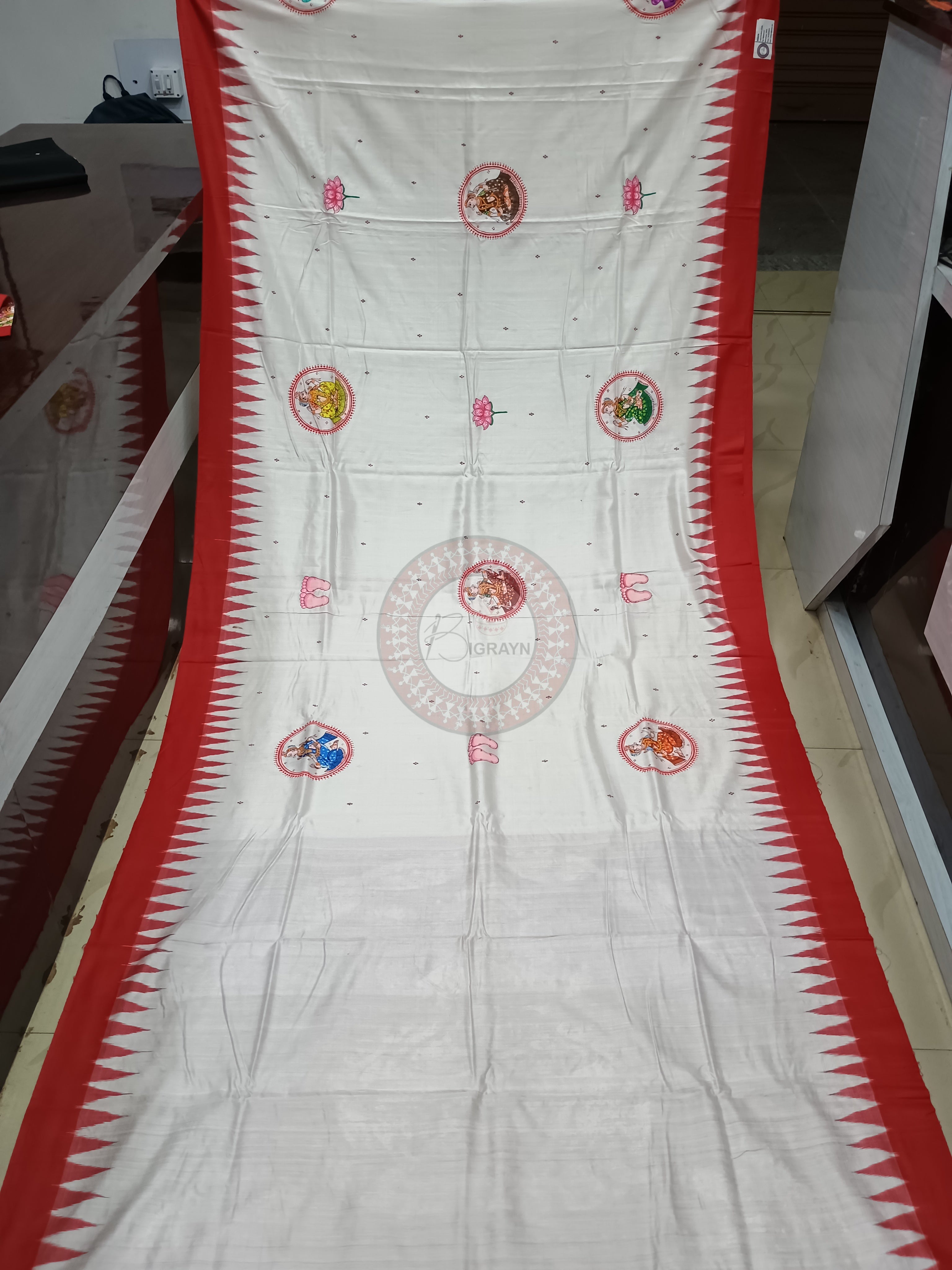 White Red Maa Laxmi Theme Hand Painted Pattachitra Fine Tussar Silk Saree