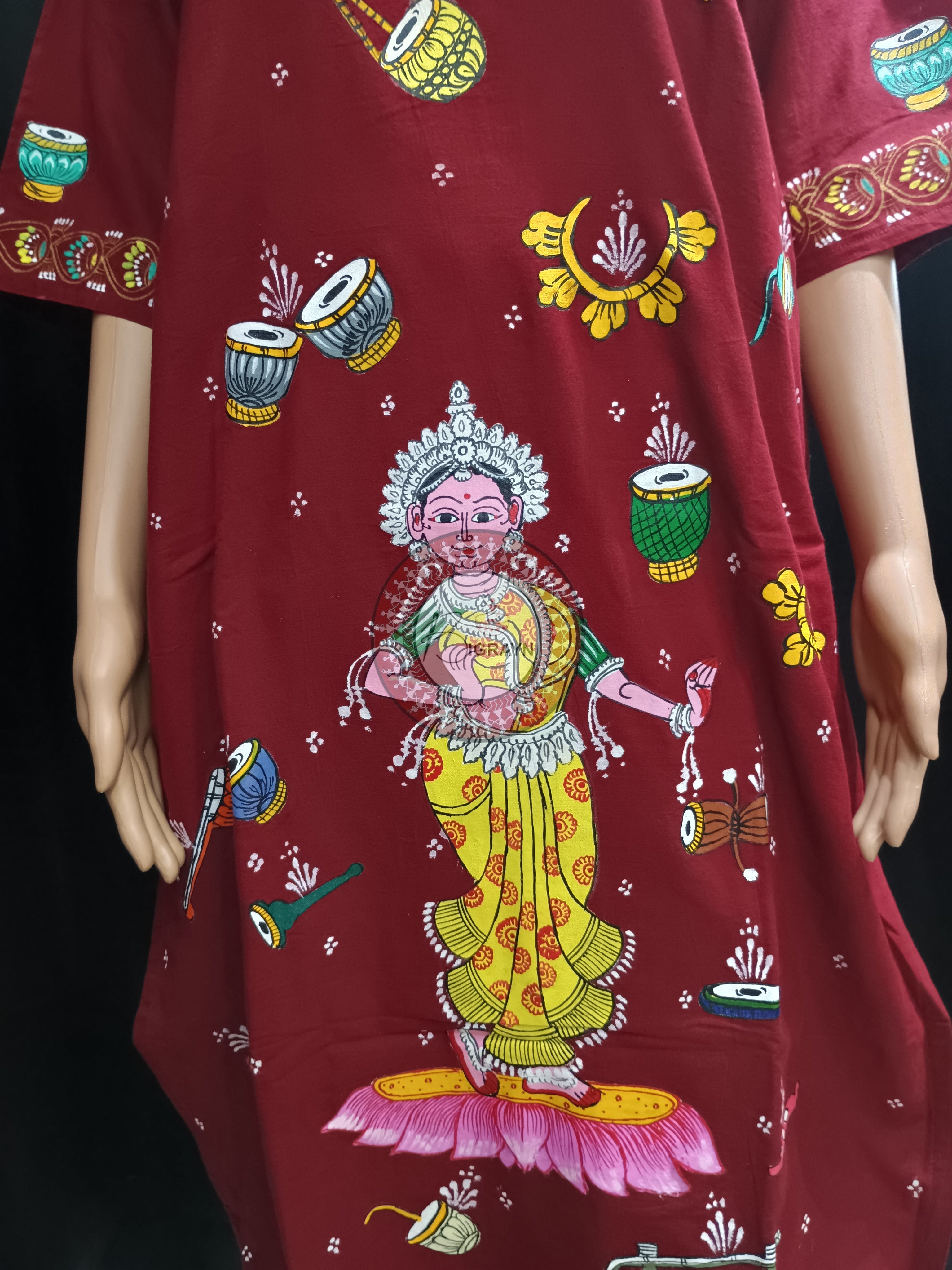 Maroon Dancer And Musical Instrument Theme Hand Painted Pattachitra Kurti