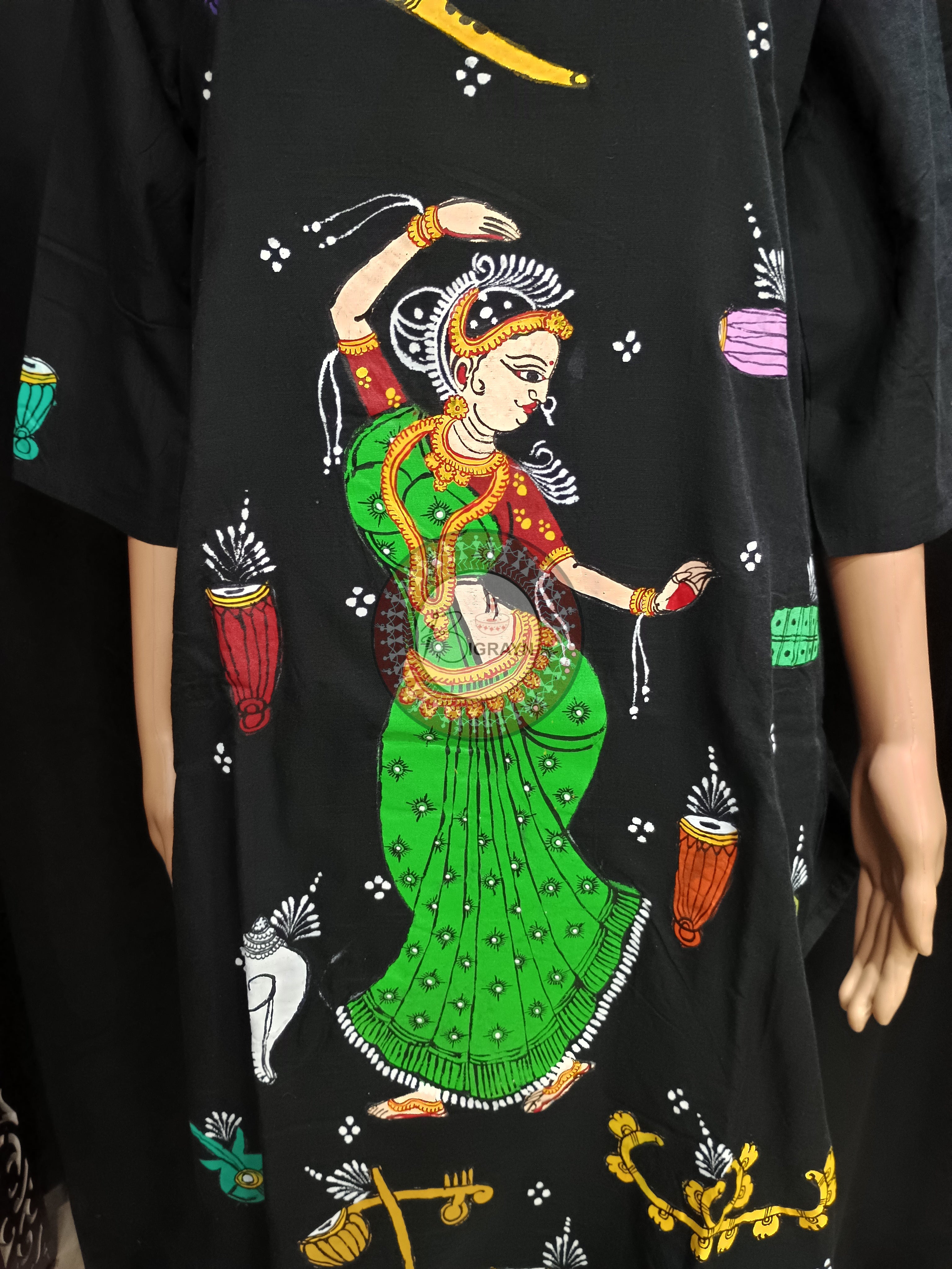 Black Green Dancer And Musical Instrument Theme Hand Painted Pattachitra Kurti